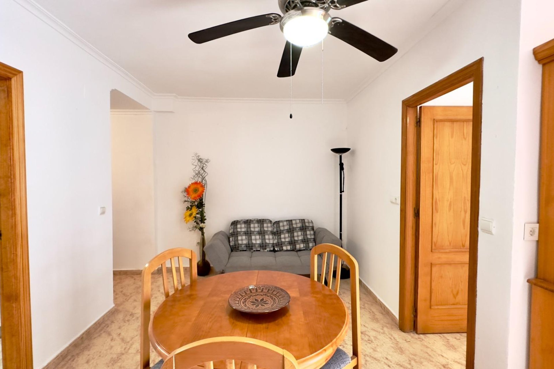 Segunda mano - Apartamento -
Torrevieja - Centro