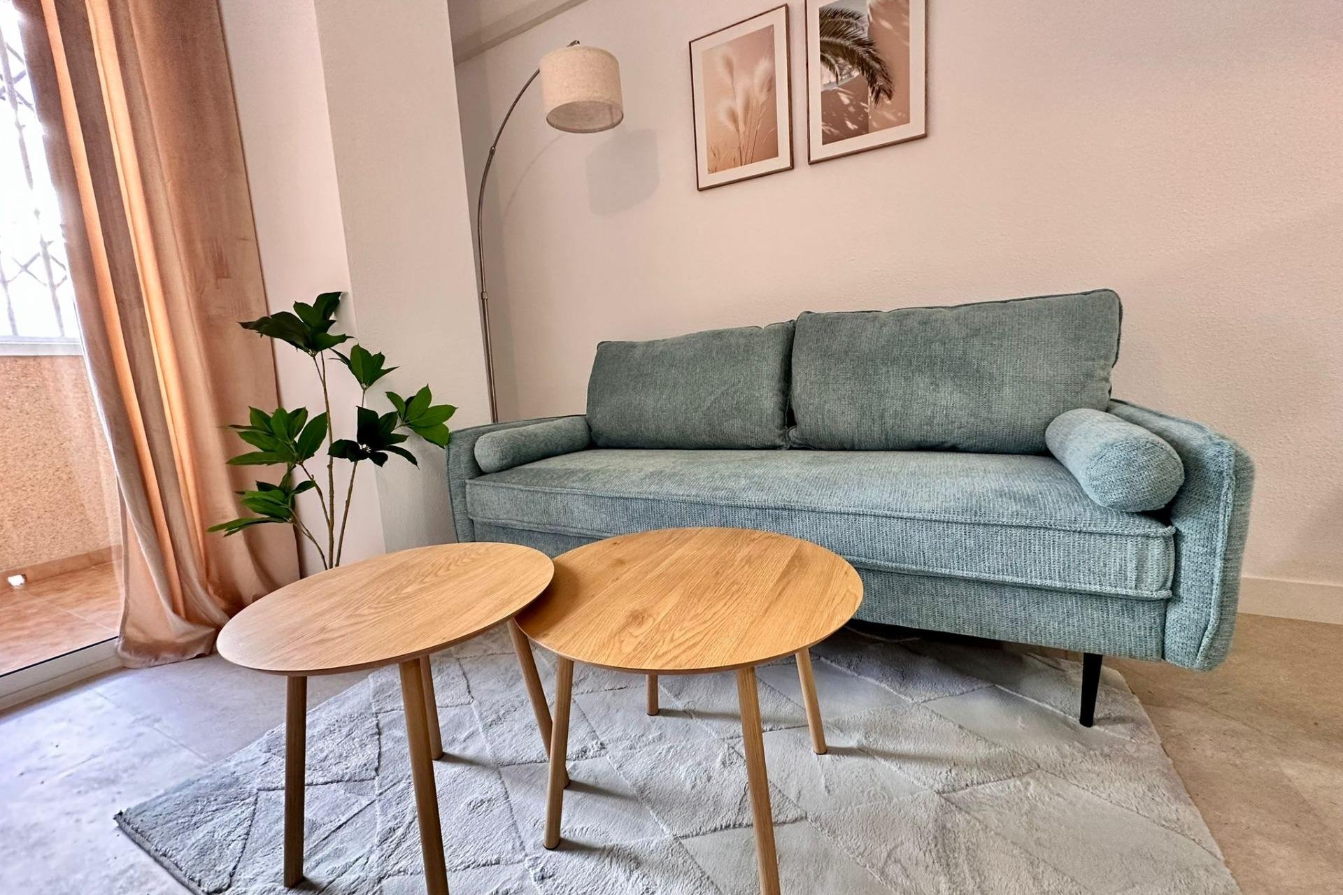 Segunda mano - Apartamento -
Torrevieja - Centro