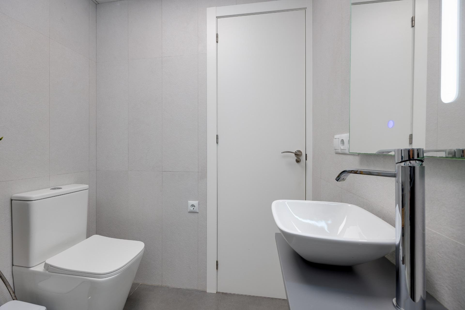 Segunda mano - Apartamento -
Torrevieja - Centro