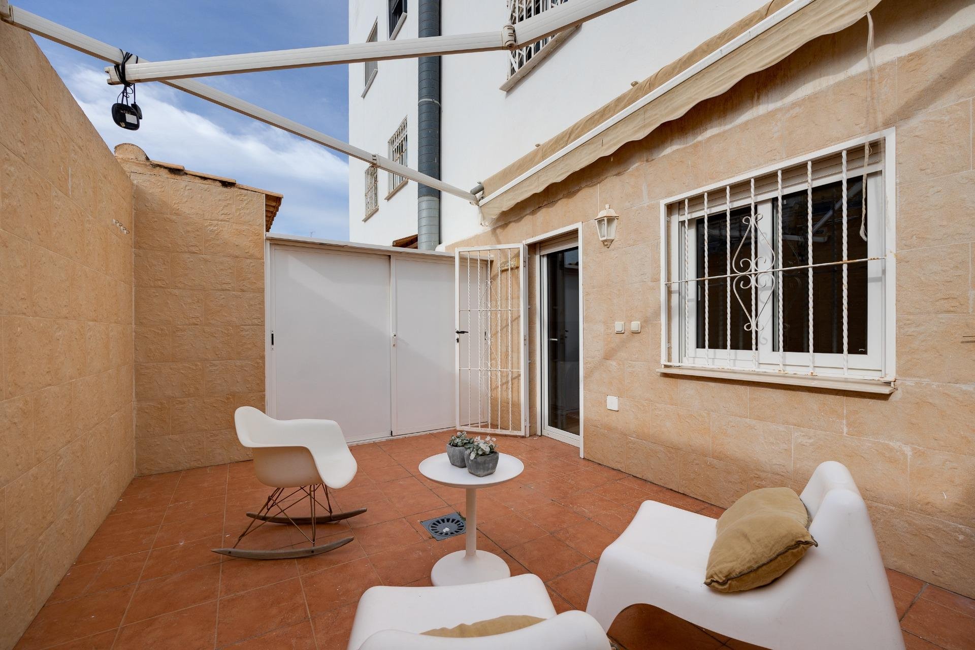 Segunda mano - Apartamento -
Torrevieja - Centro