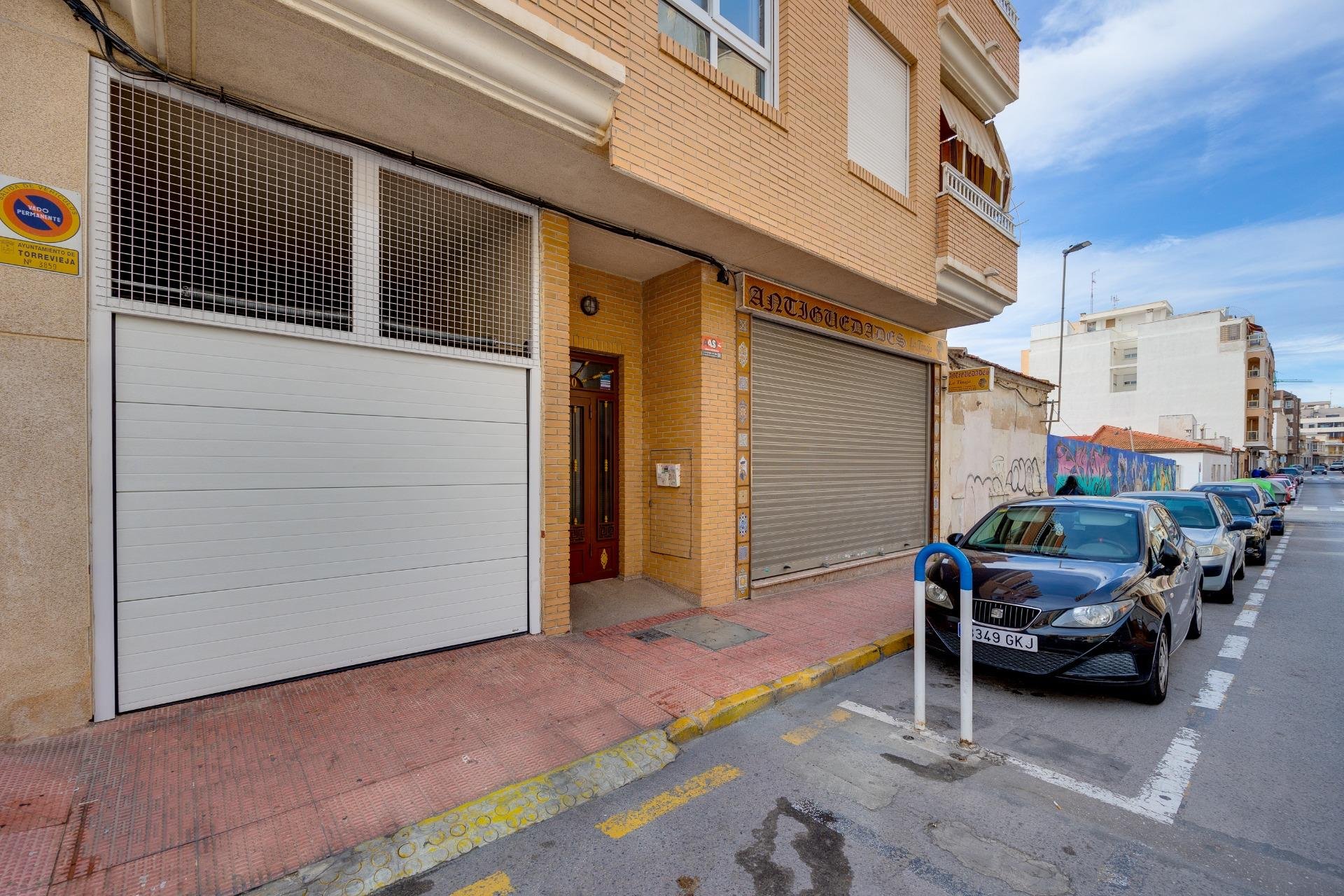 Segunda mano - Apartamento -
Torrevieja - Centro