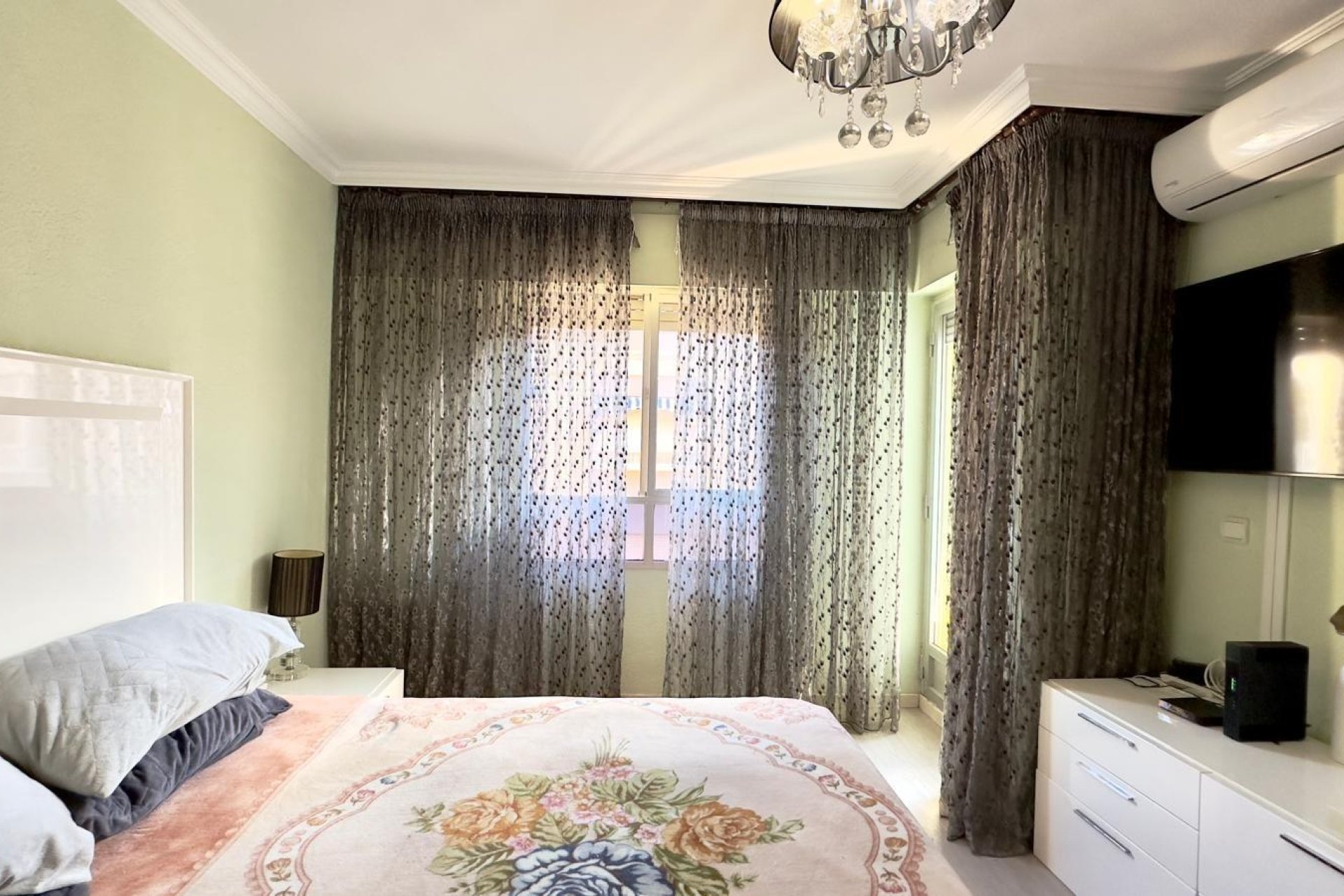 Segunda mano - Apartamento -
Torrevieja - Centro