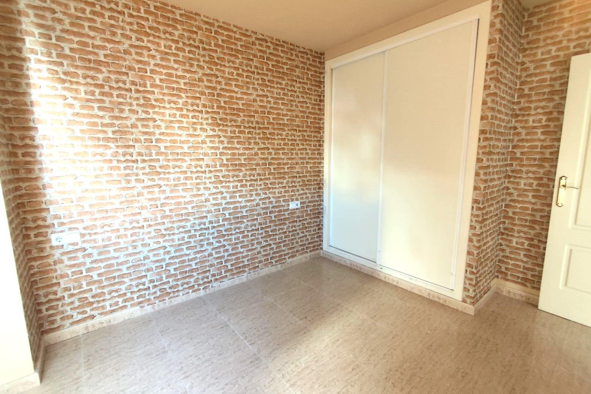 Segunda mano - Apartamento -
Torrevieja - Centro