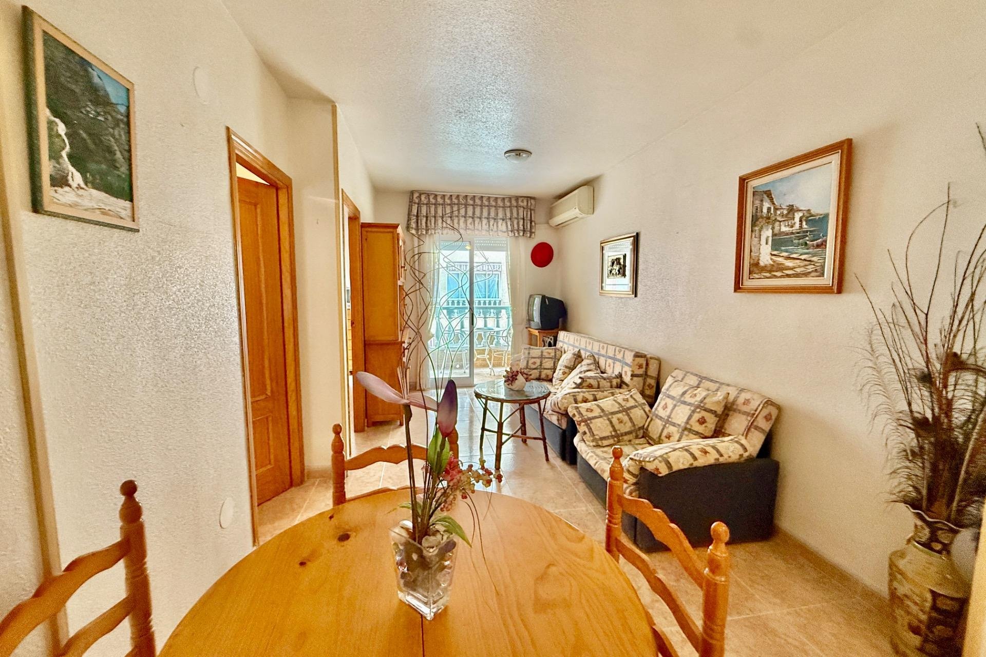 Segunda mano - Apartamento -
Torrevieja - Centro