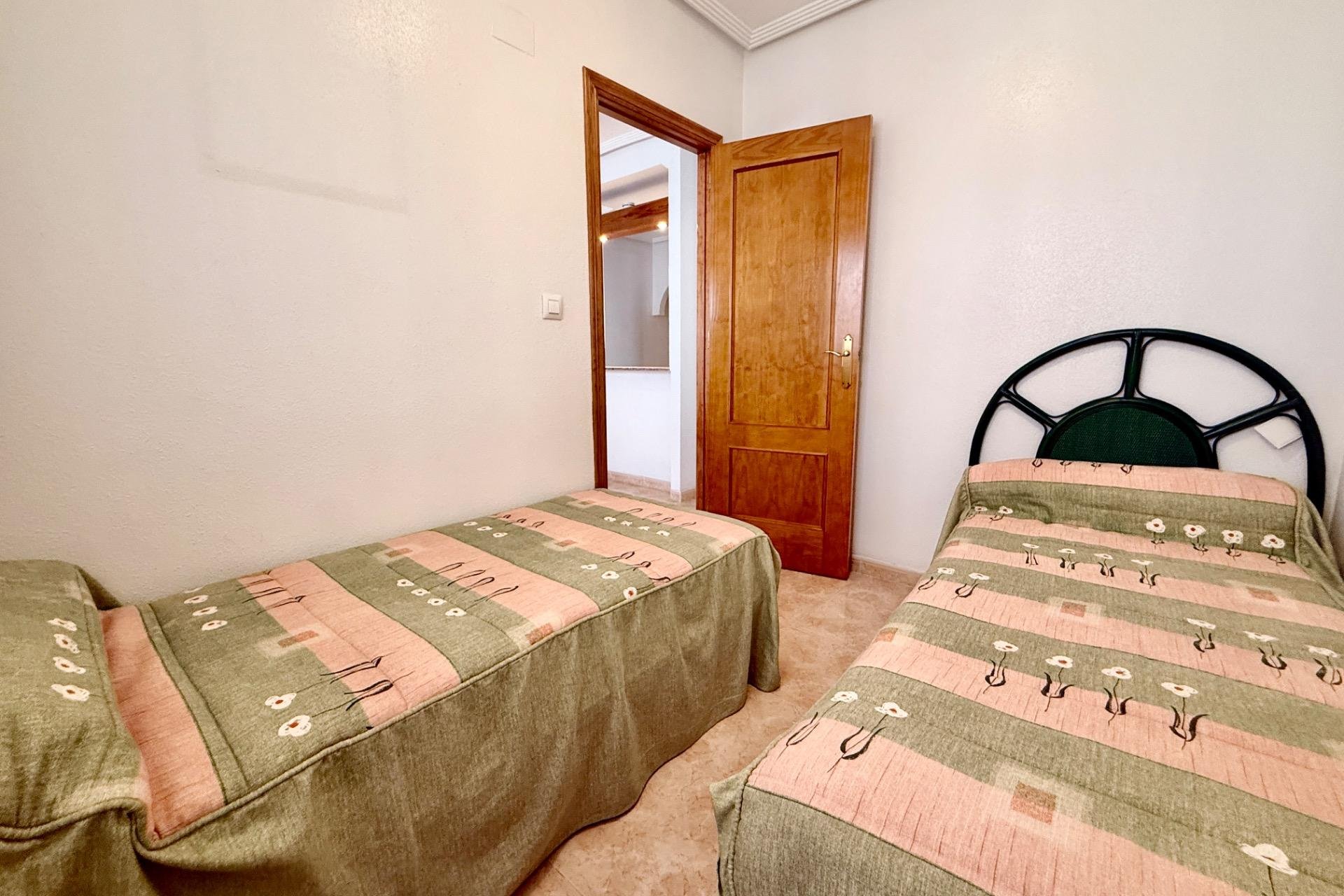 Segunda mano - Apartamento -
Torrevieja - Centro