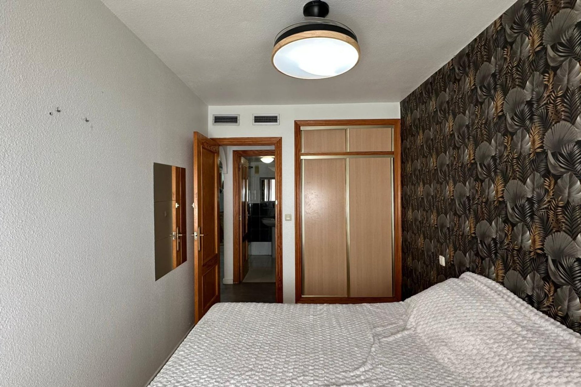 Segunda mano - Apartamento -
Torrevieja - Centro