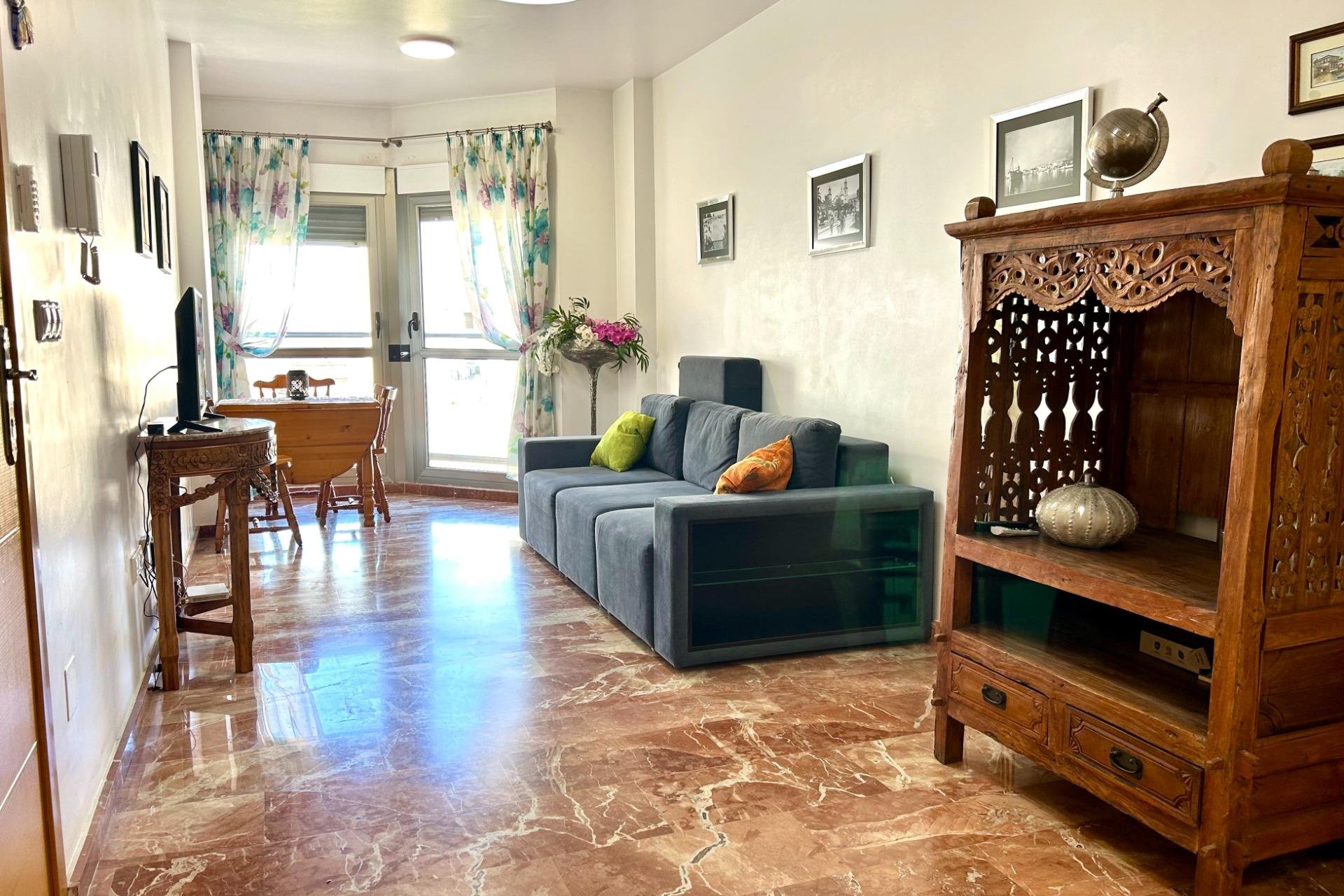 Segunda mano - Apartamento -
Torrevieja - Centro