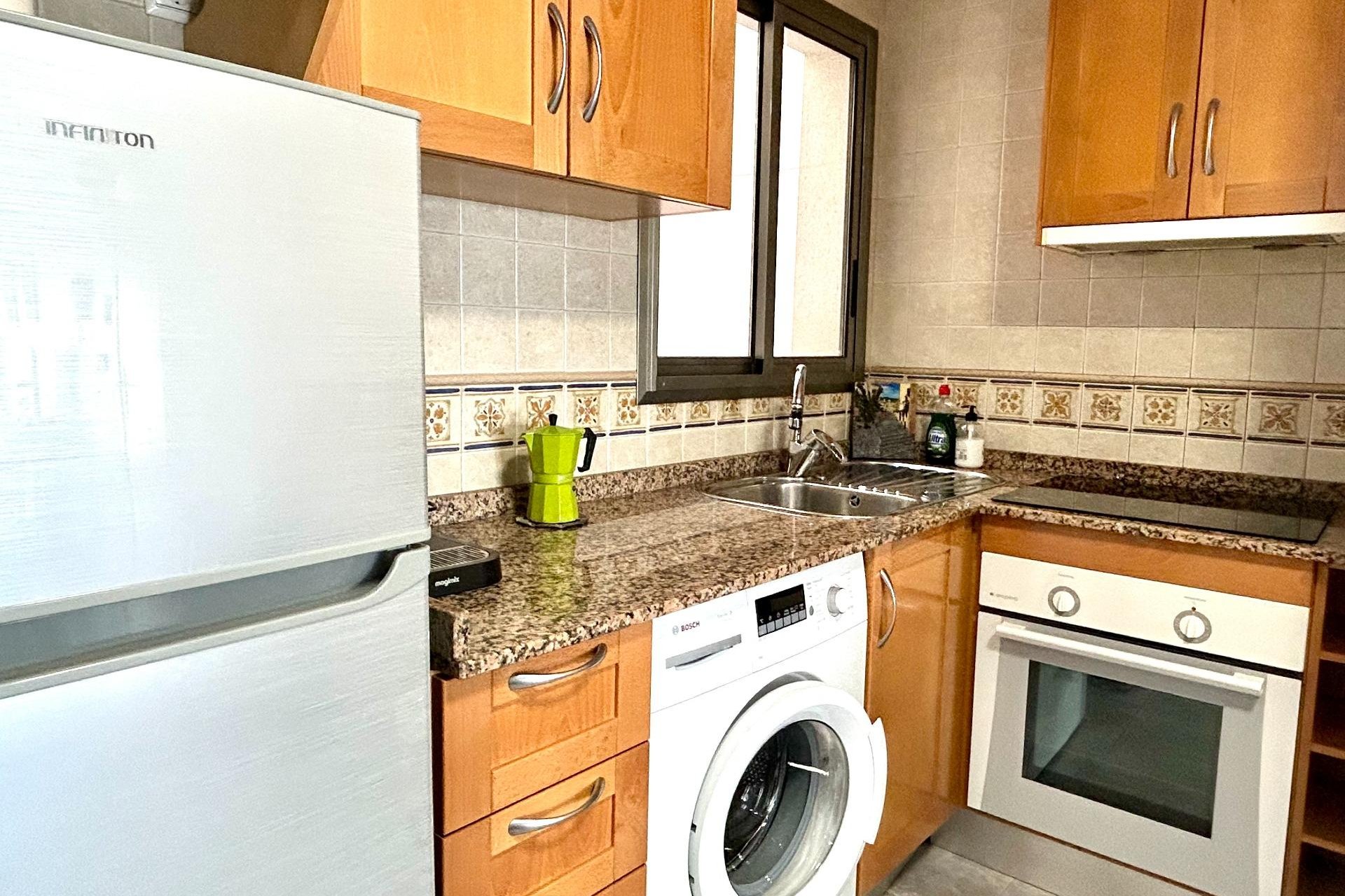 Segunda mano - Apartamento -
Torrevieja - Centro