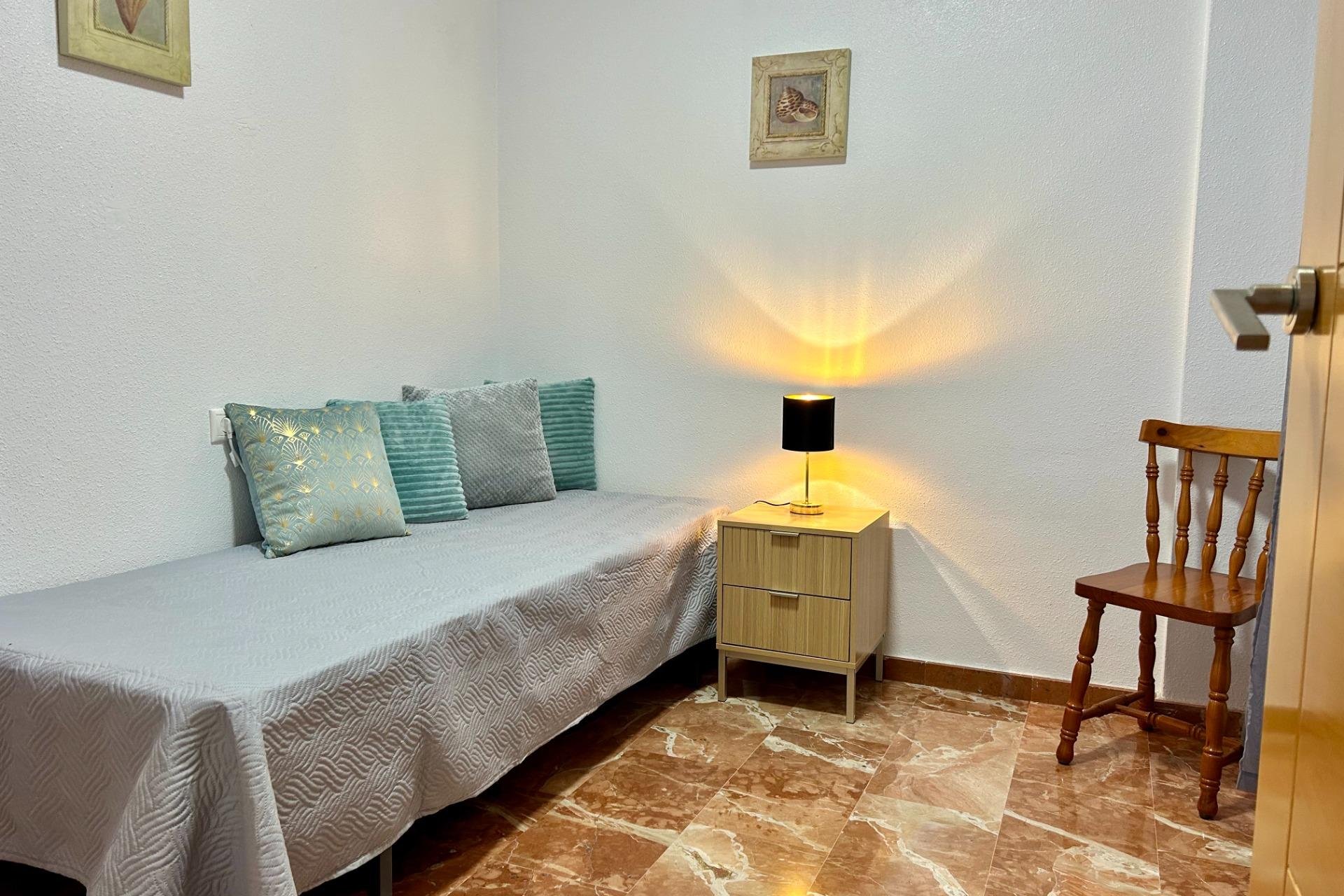 Segunda mano - Apartamento -
Torrevieja - Centro
