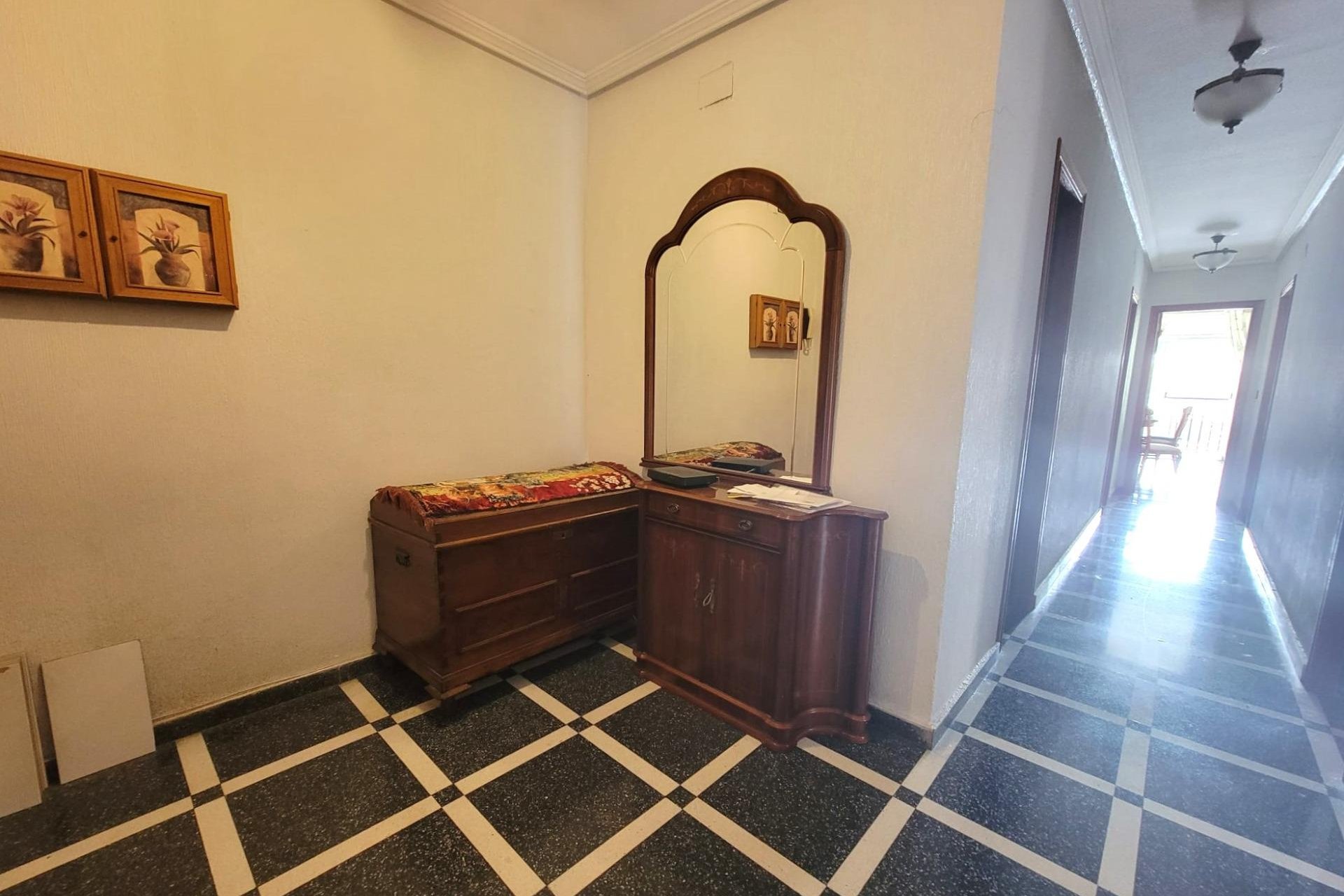 Segunda mano - Apartamento -
Torrevieja - Centro