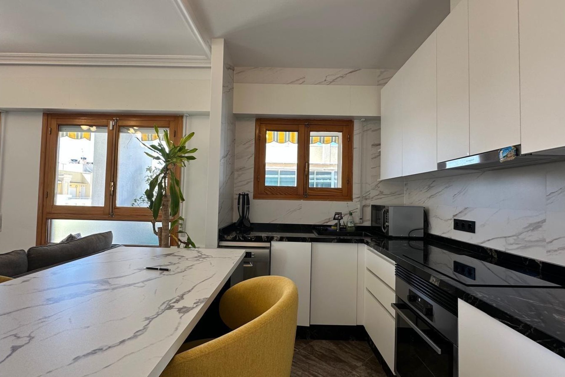 Segunda mano - Apartamento -
Torrevieja - Centro