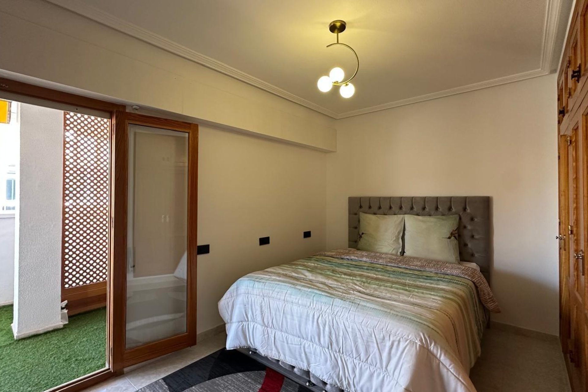 Segunda mano - Apartamento -
Torrevieja - Centro