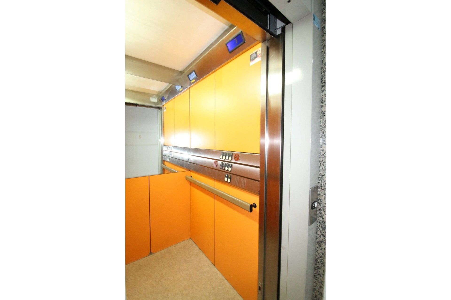 Segunda mano - Apartamento -
Torrevieja - Centro