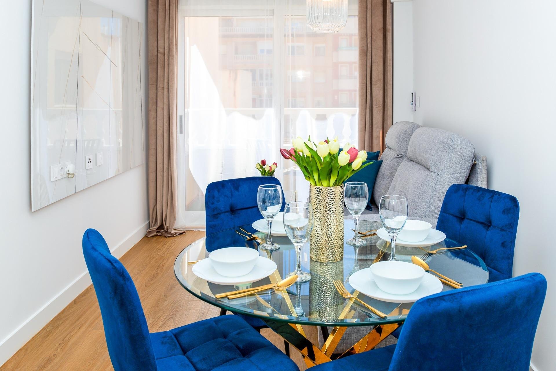 Segunda mano - Apartamento -
Torrevieja - Centro