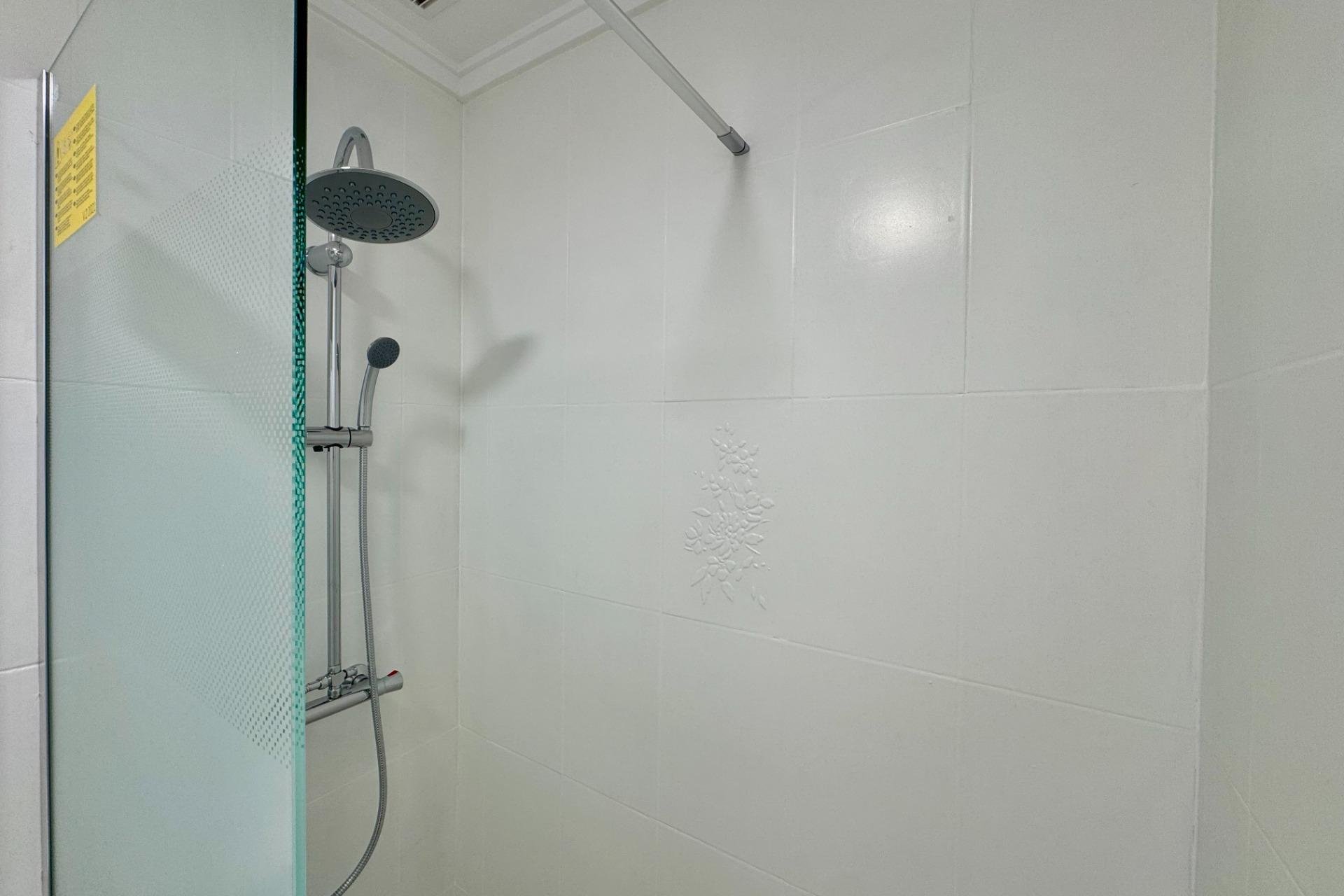 Segunda mano - Apartamento -
Torrevieja - Centro