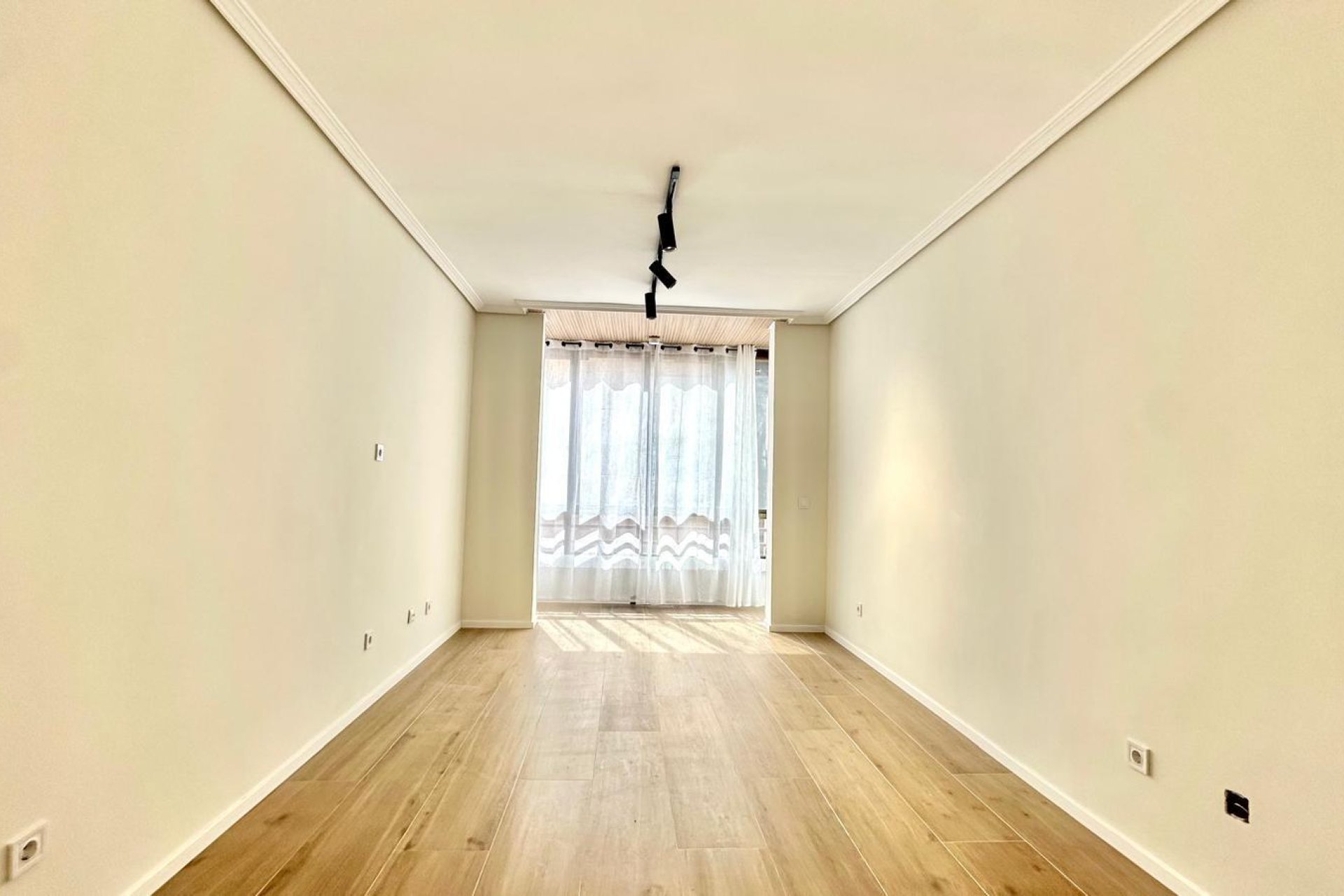 Segunda mano - Apartamento -
Torrevieja - Centro