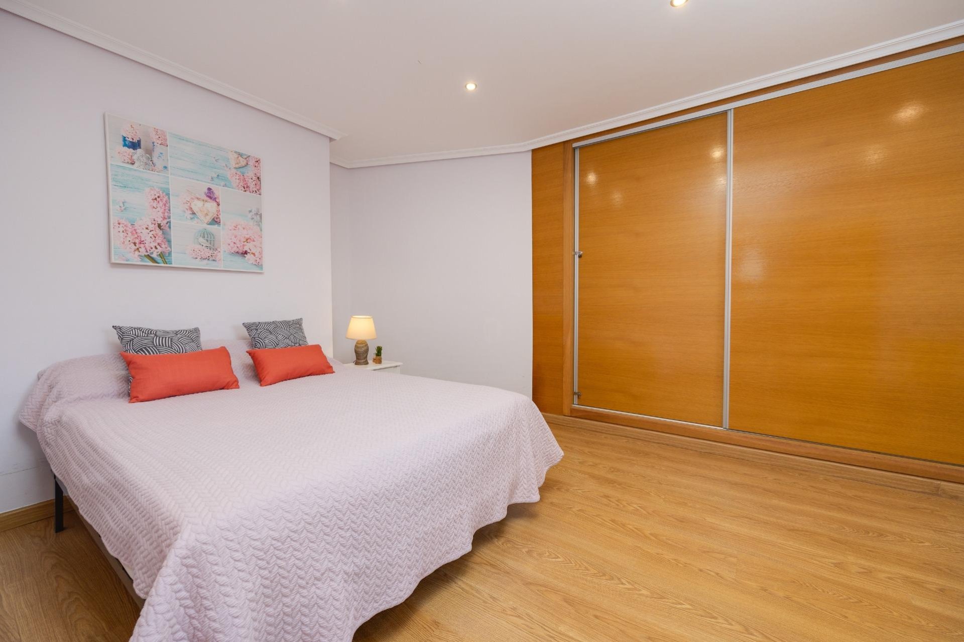 Segunda mano - Apartamento -
Torrevieja - Centro