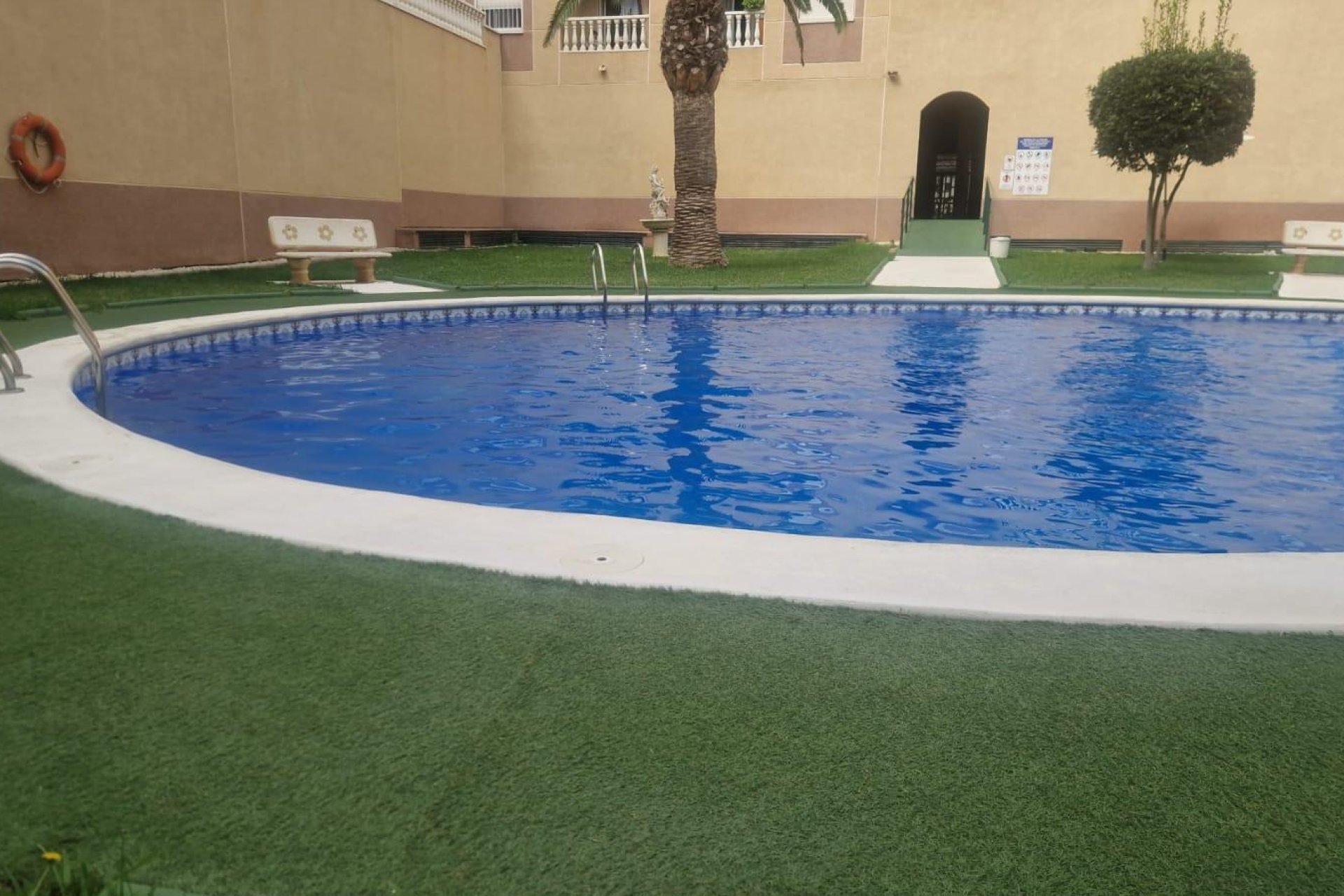 Segunda mano - Apartamento -
Torrevieja - Centro