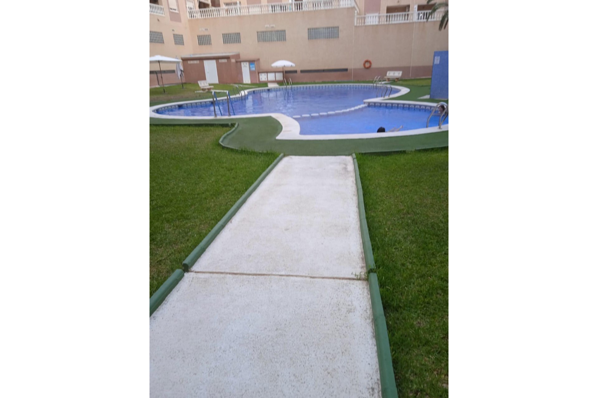 Segunda mano - Apartamento -
Torrevieja - Centro