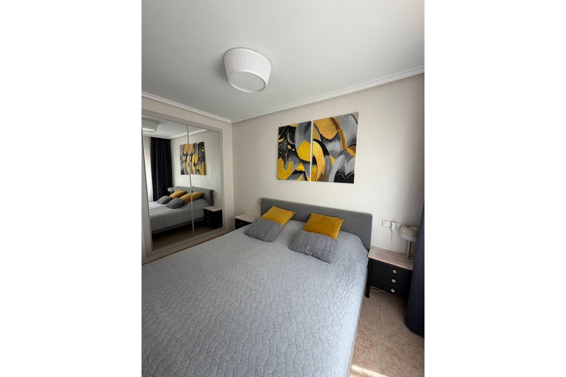 Segunda mano - Apartamento -
Torrevieja - Centro