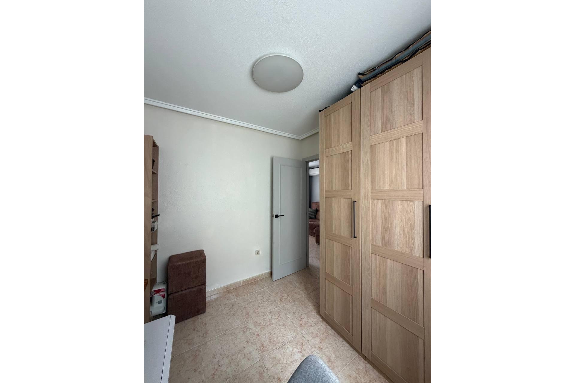 Segunda mano - Apartamento -
Torrevieja - Centro