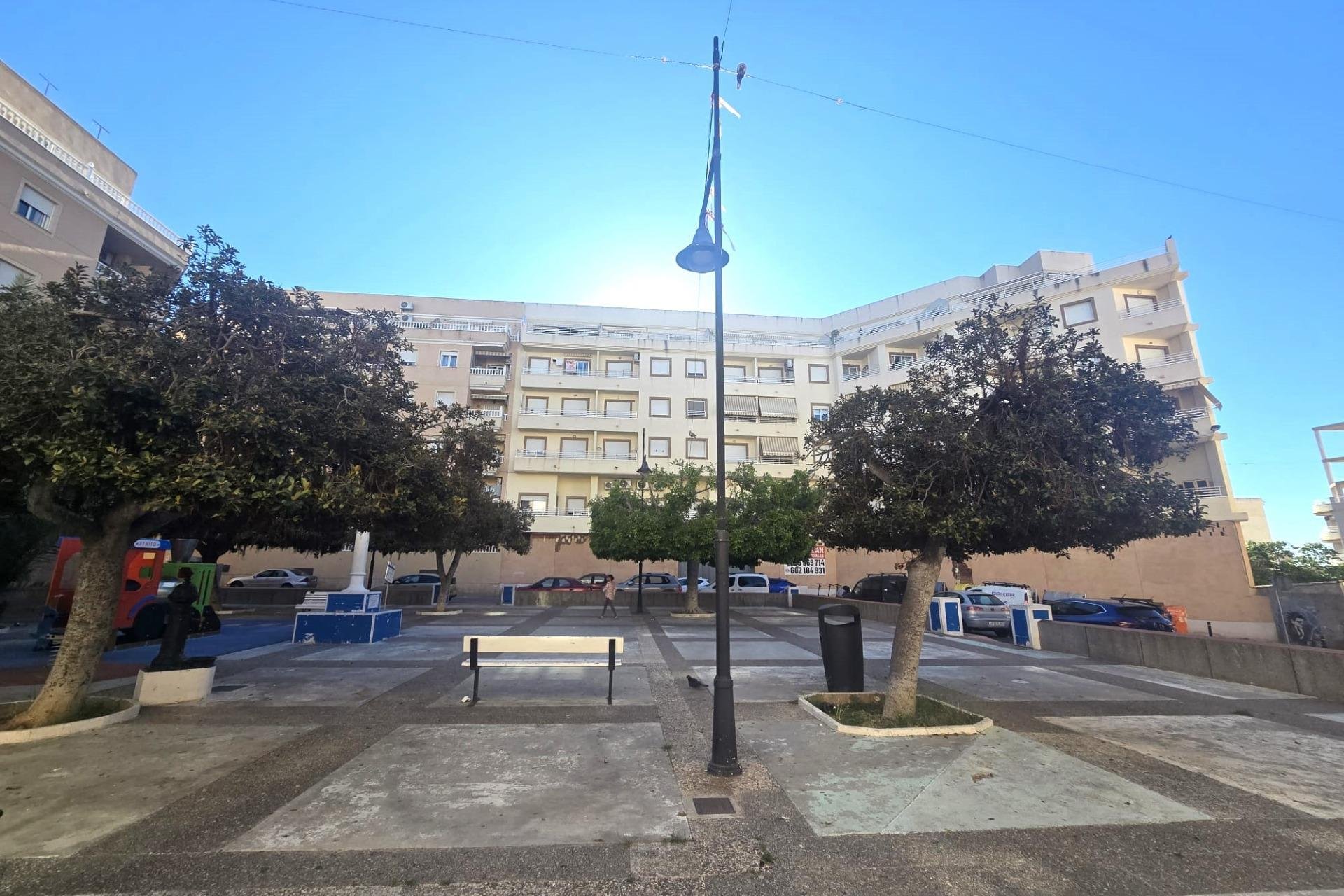 Segunda mano - Apartamento -
Torrevieja - Centro