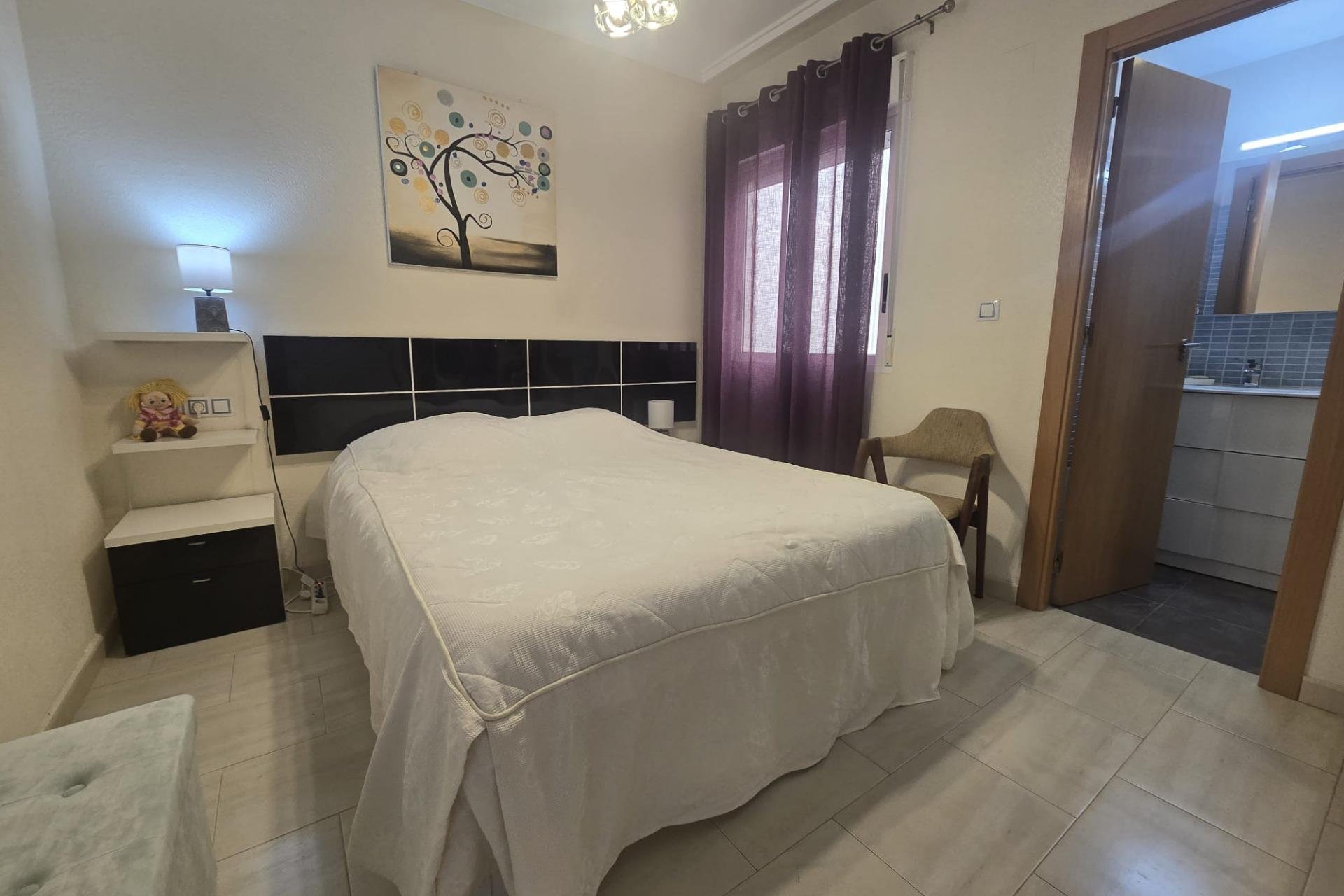 Segunda mano - Apartamento -
Torrevieja - Centro