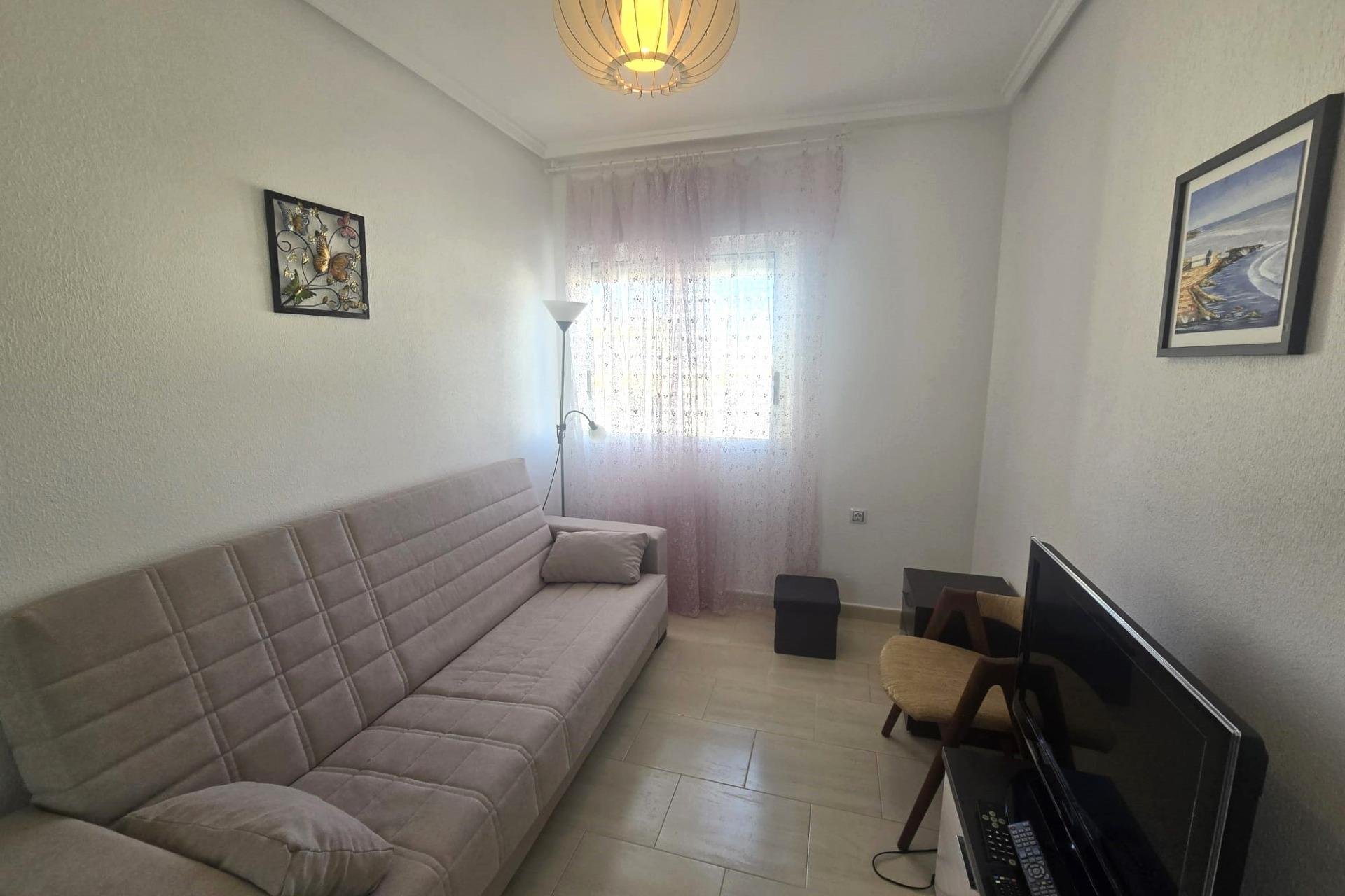 Segunda mano - Apartamento -
Torrevieja - Centro