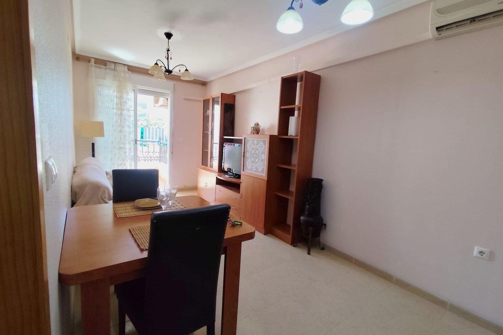 Segunda mano - Apartamento -
Torrevieja - Centro