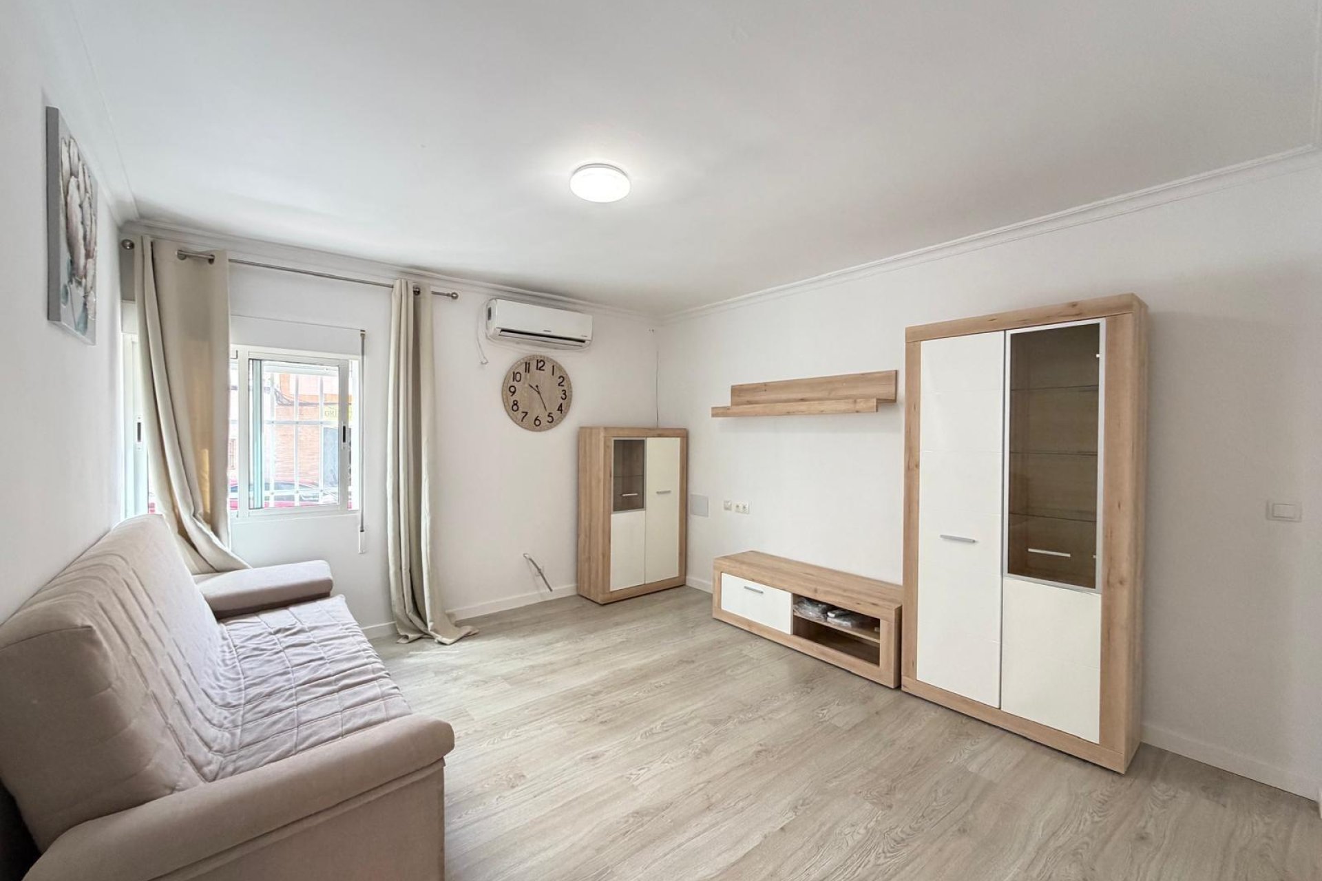 Segunda mano - Apartamento -
Torrevieja - Centro