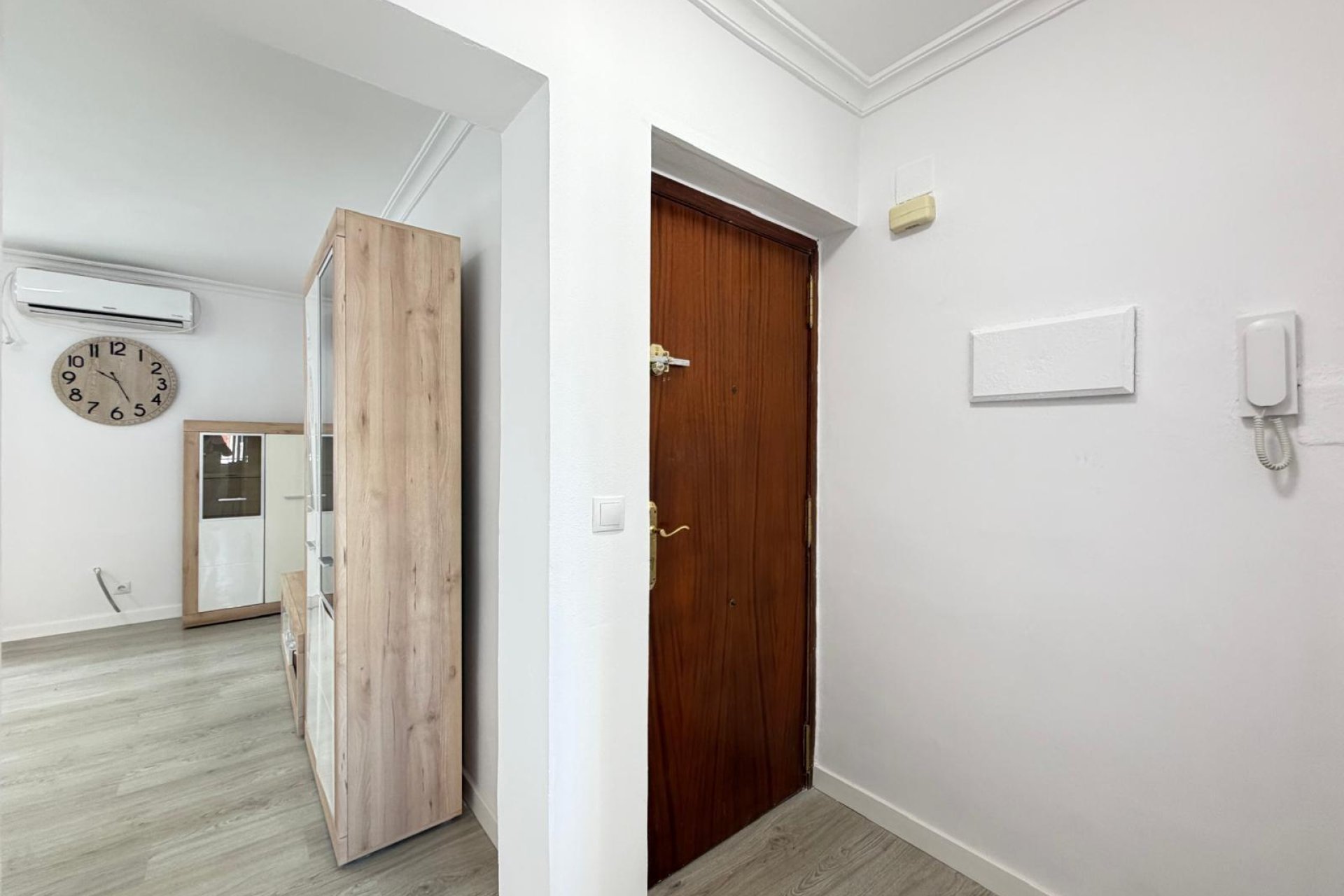 Segunda mano - Apartamento -
Torrevieja - Centro