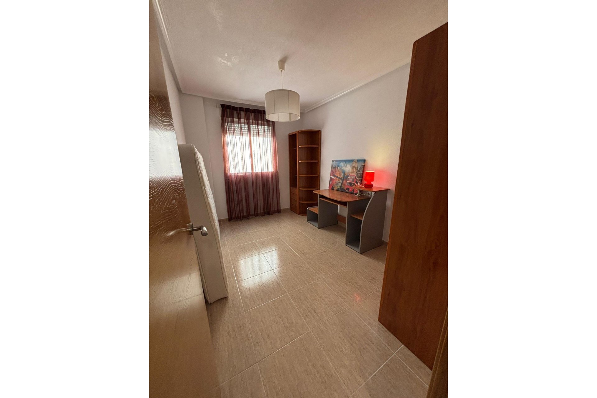Segunda mano - Apartamento -
Torrevieja - Centro
