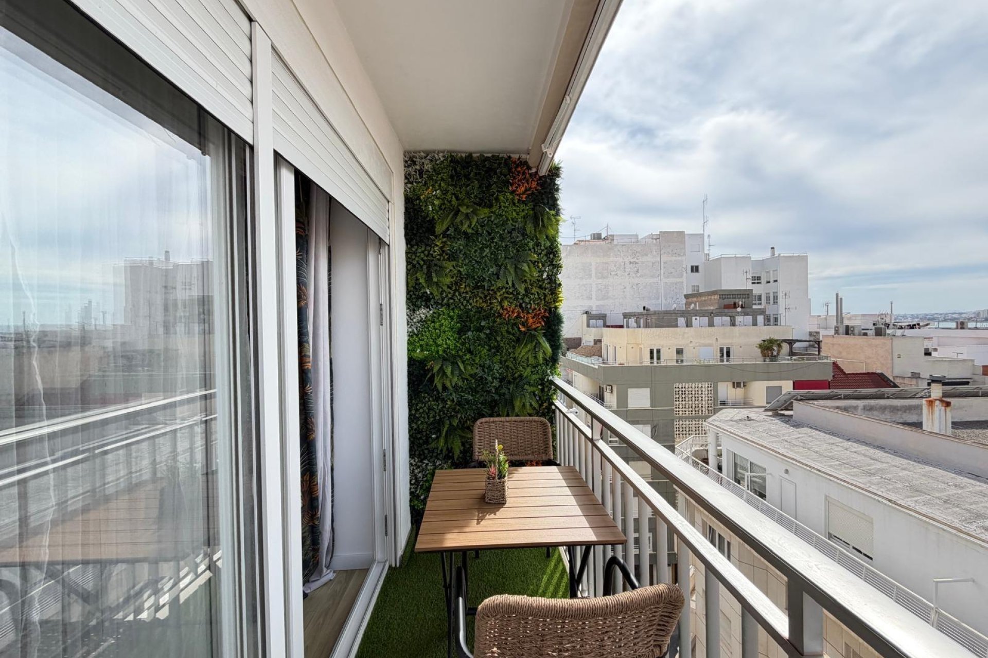 Segunda mano - Apartamento -
Torrevieja - Centro