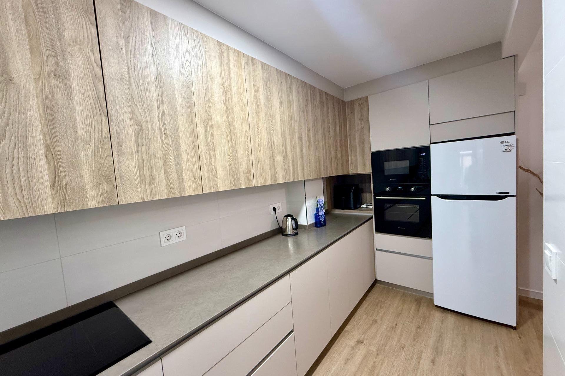 Segunda mano - Apartamento -
Torrevieja - Centro