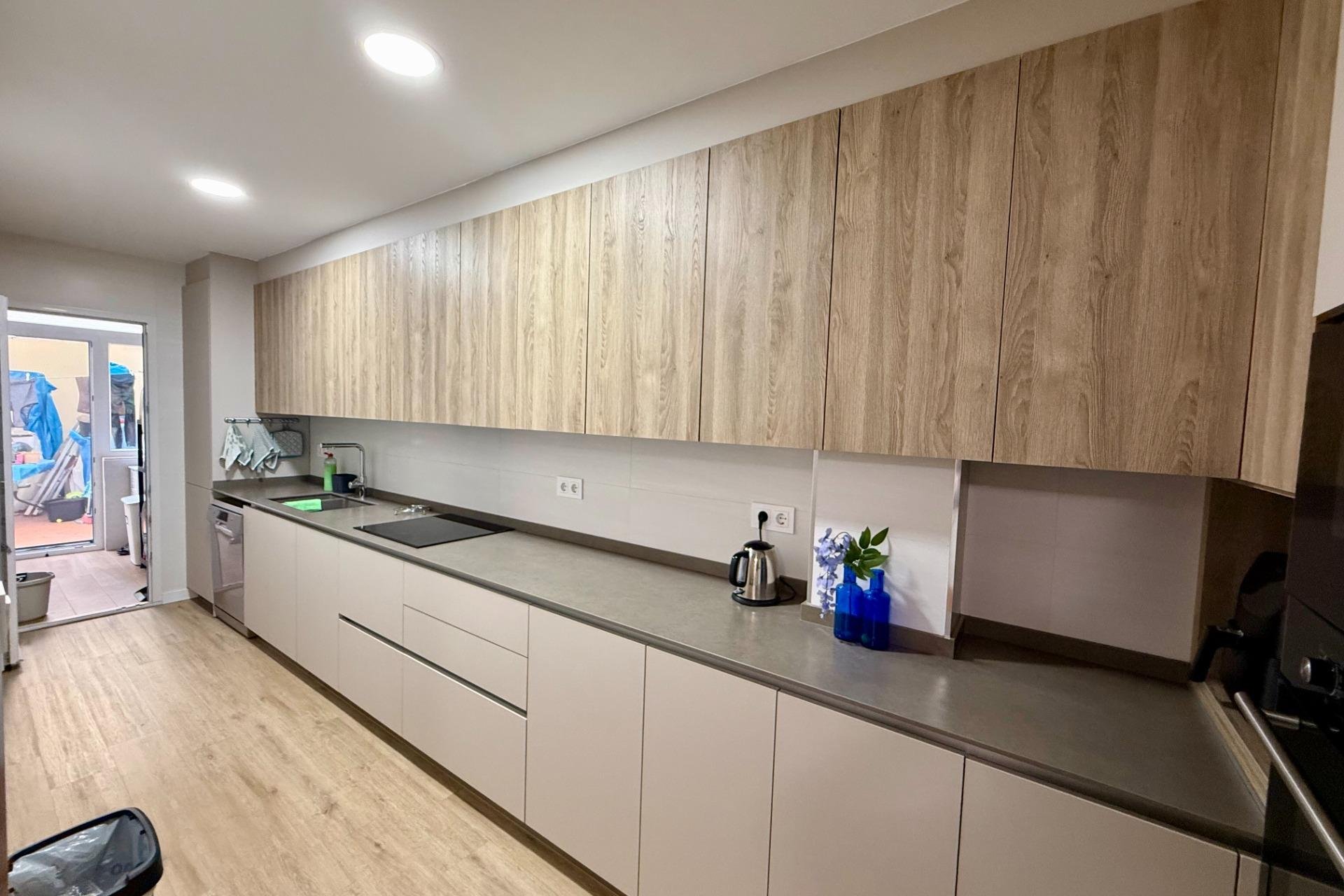 Segunda mano - Apartamento -
Torrevieja - Centro
