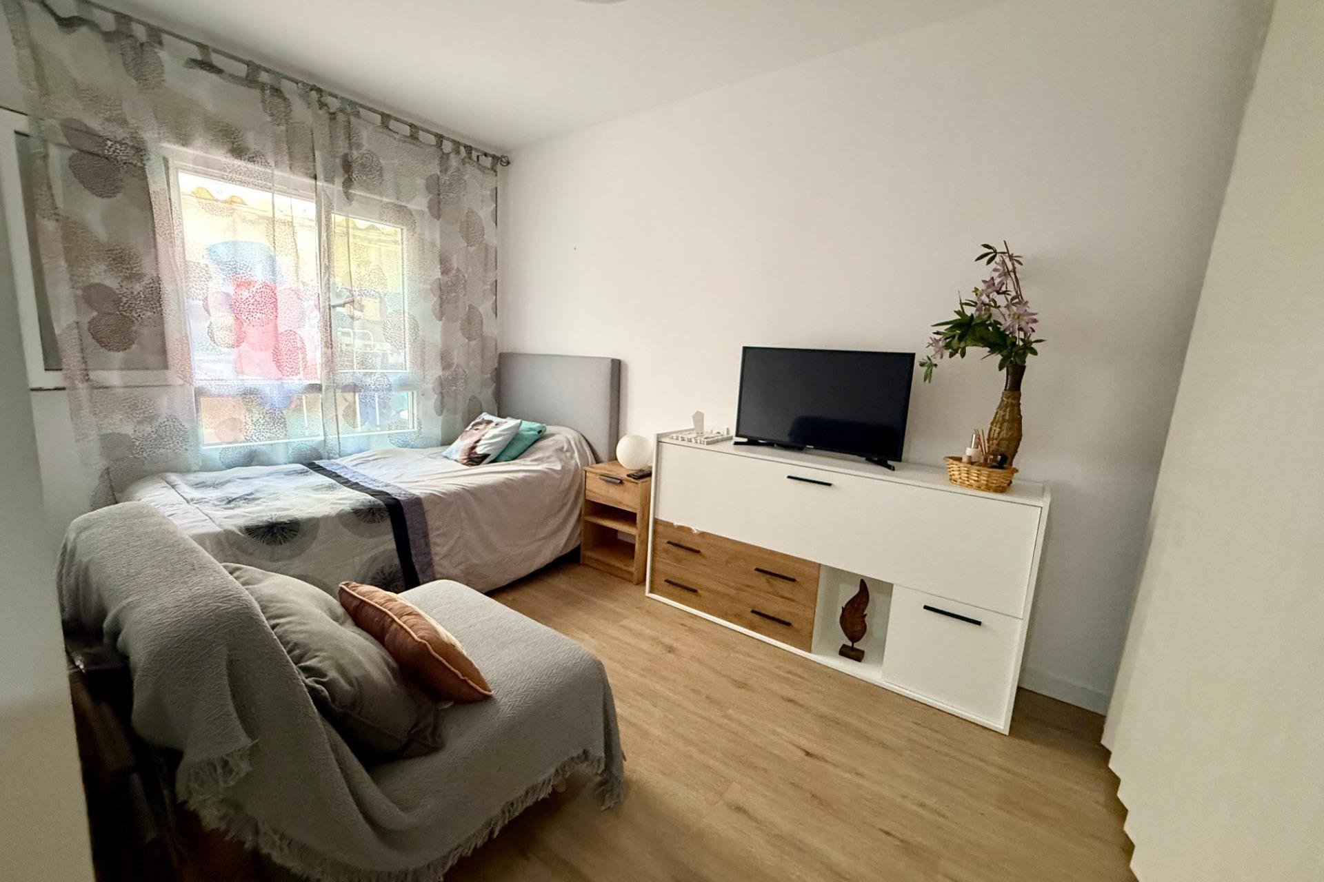 Segunda mano - Apartamento -
Torrevieja - Centro
