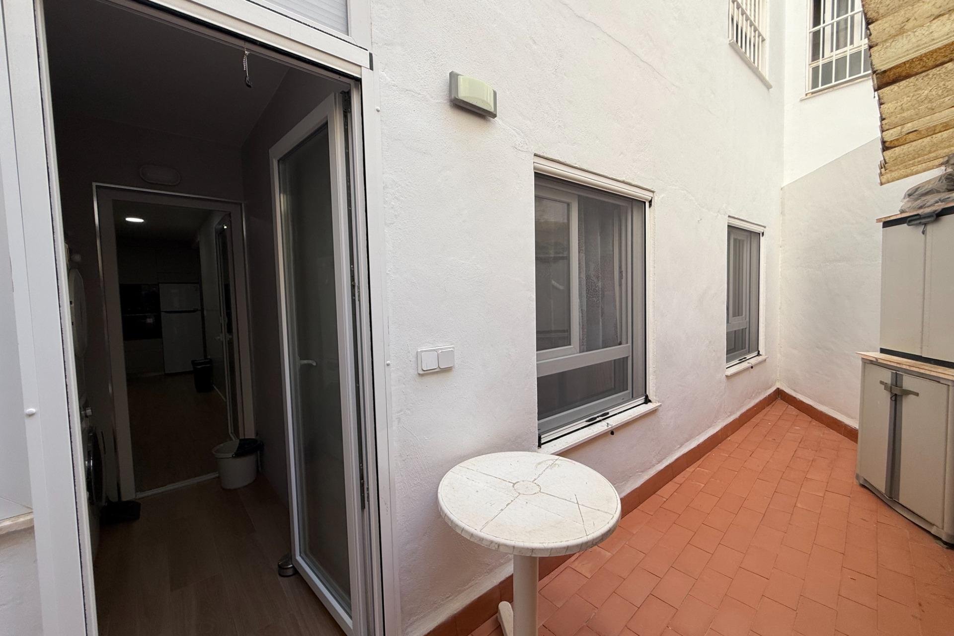 Segunda mano - Apartamento -
Torrevieja - Centro