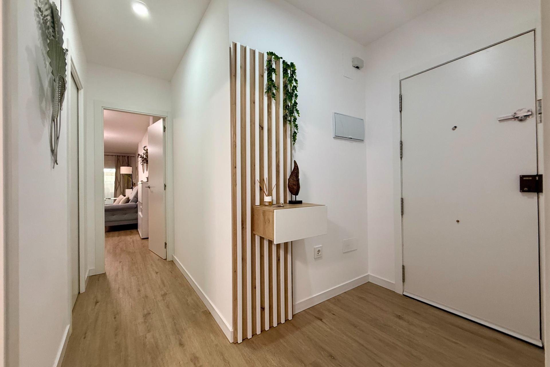 Segunda mano - Apartamento -
Torrevieja - Centro
