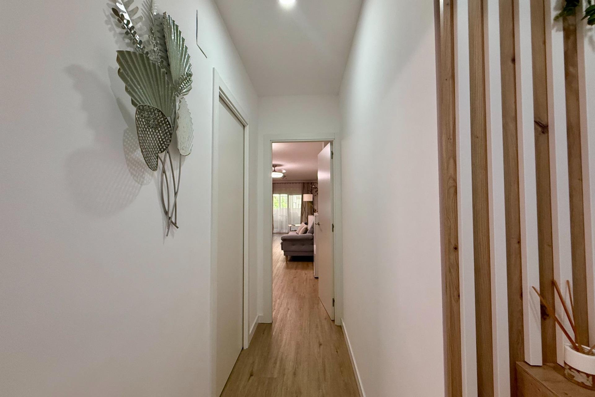Segunda mano - Apartamento -
Torrevieja - Centro