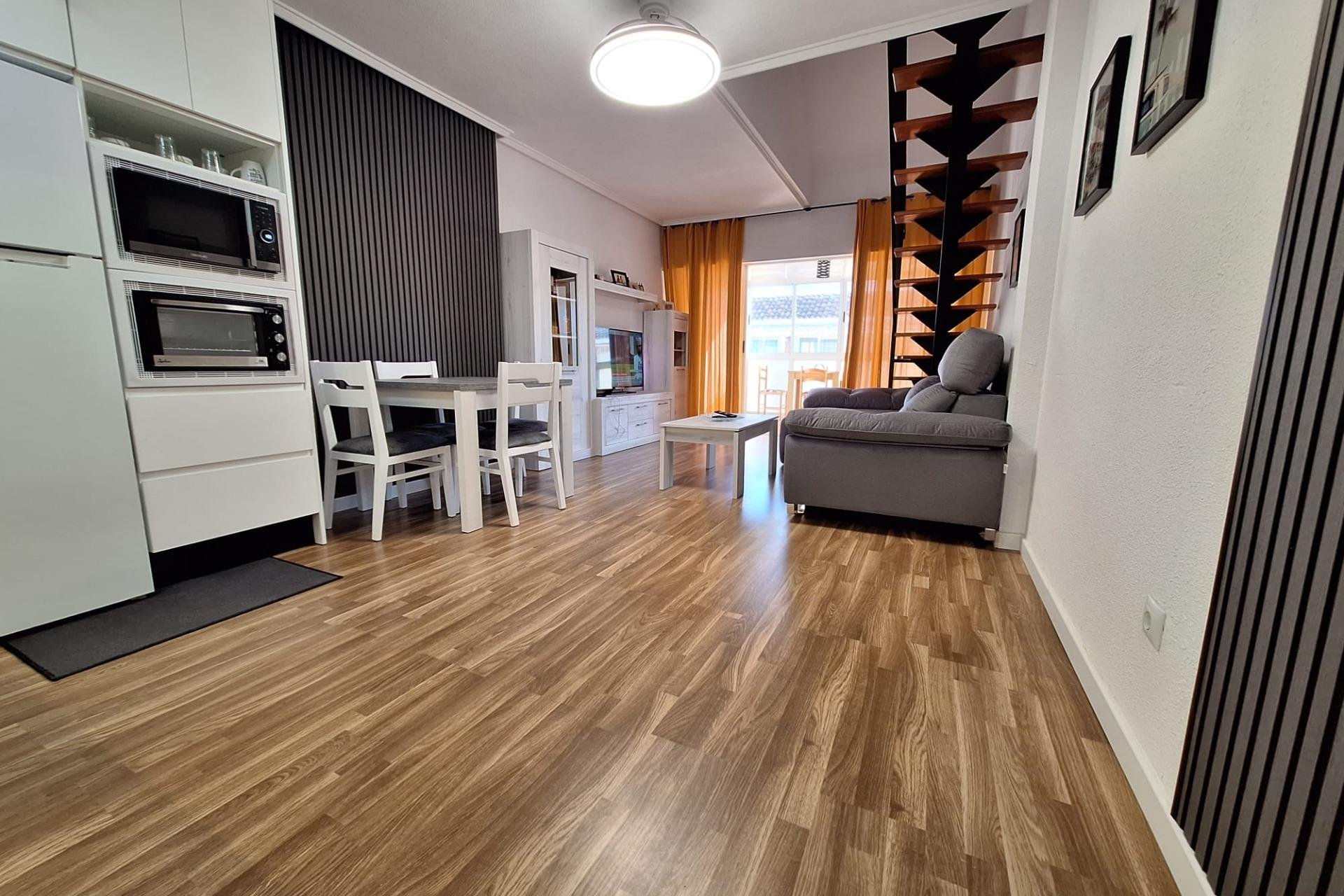 Segunda mano - Apartamento -
Torrevieja - Centro