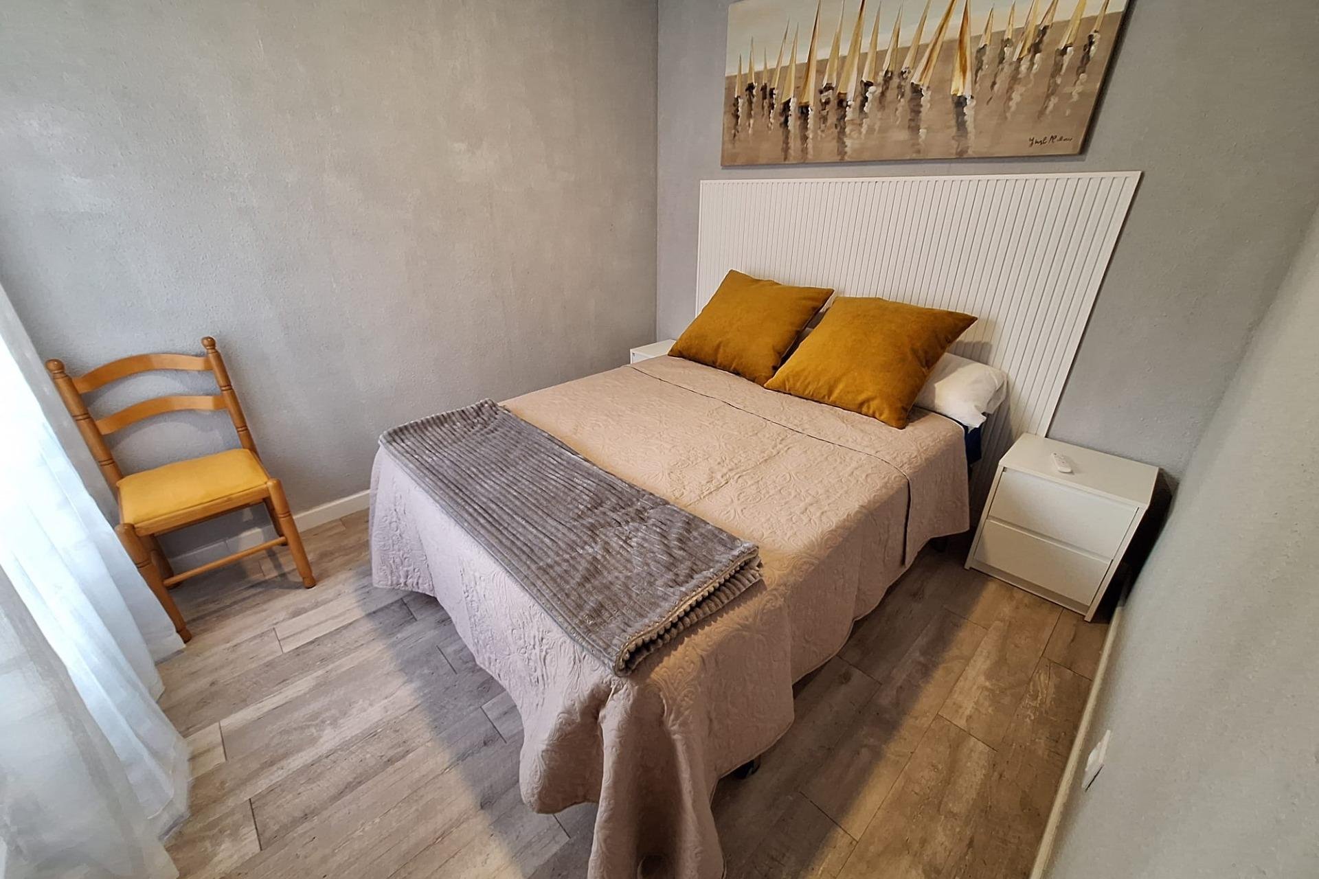 Segunda mano - Apartamento -
Torrevieja - Centro
