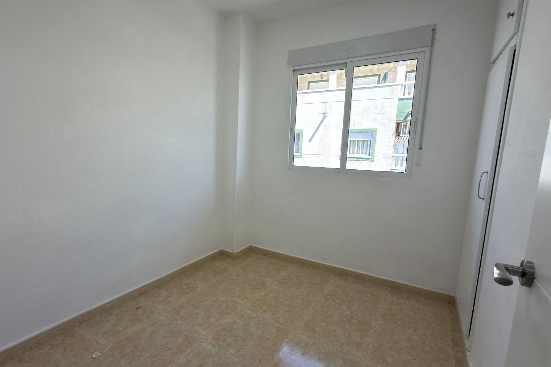 Segunda mano - Apartamento -
Torrevieja - Centro