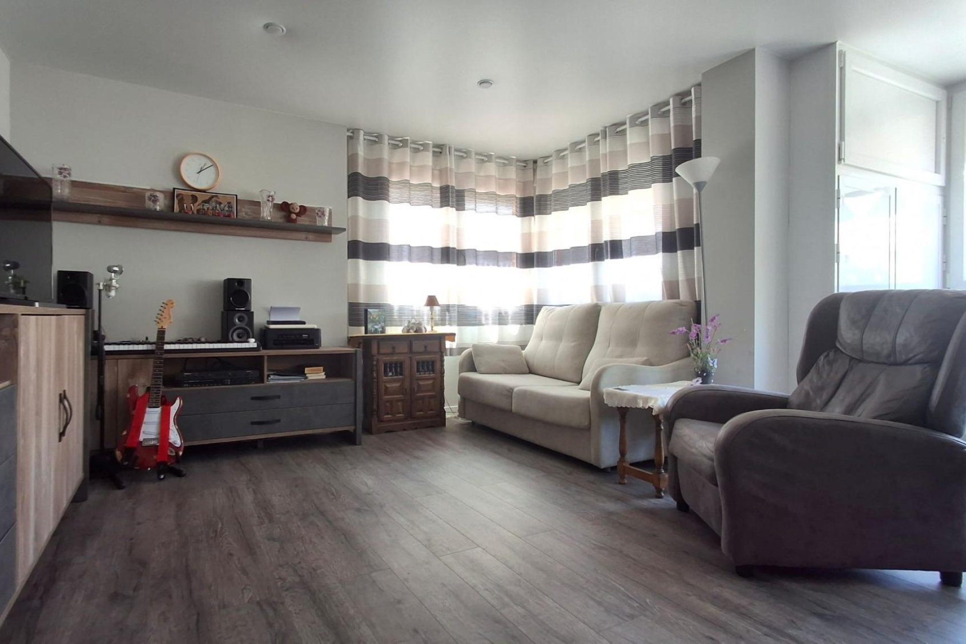 Segunda mano - Apartamento -
Torrevieja - Centro