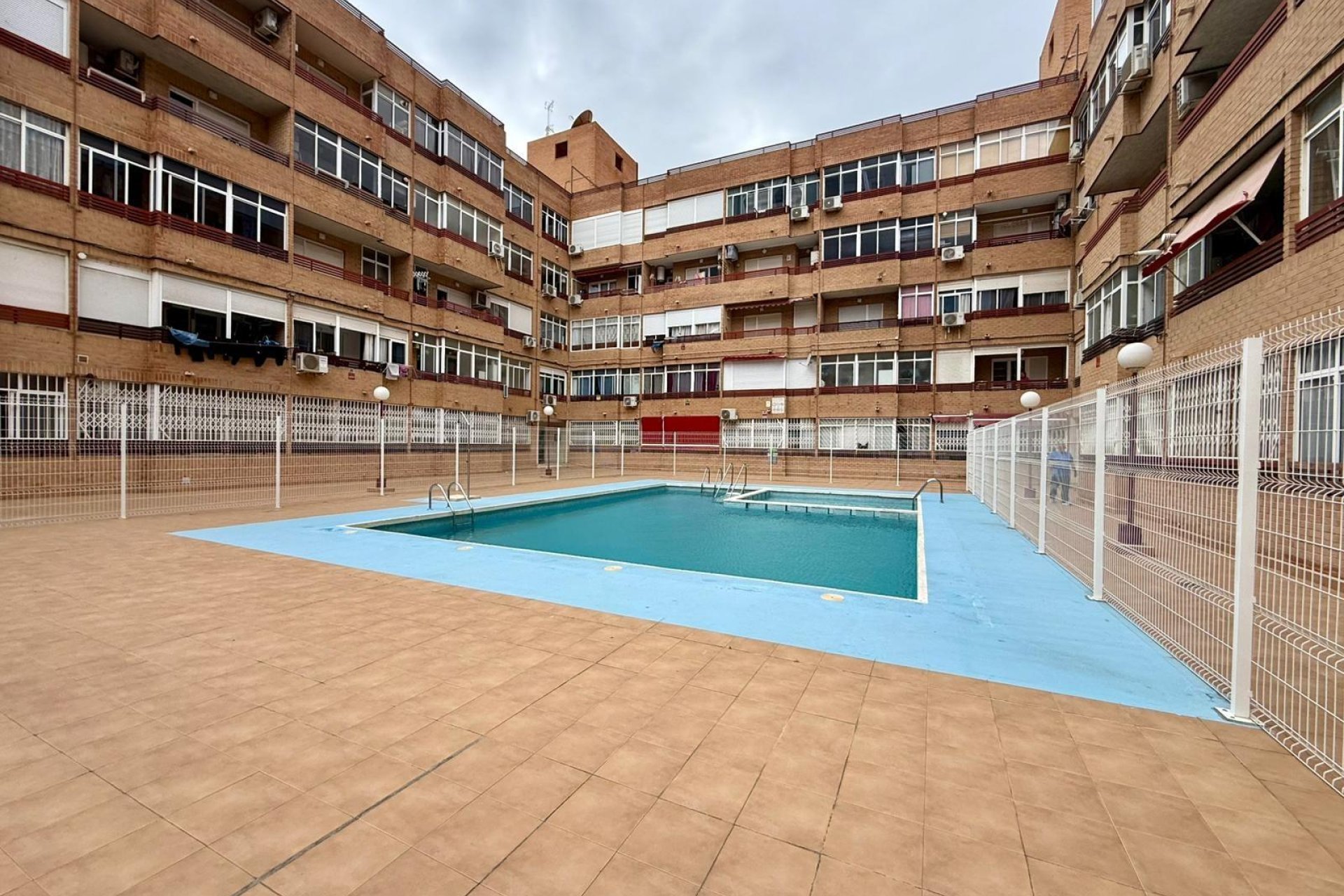 Segunda mano - Apartamento -
Torrevieja - Centro
