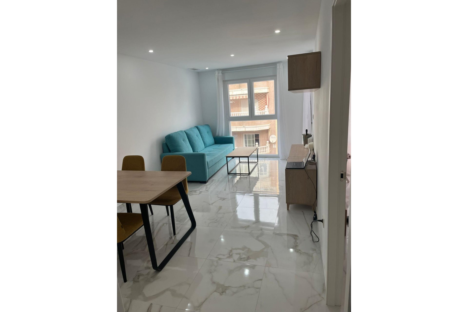 Segunda mano - Apartamento -
Torrevieja - Centro