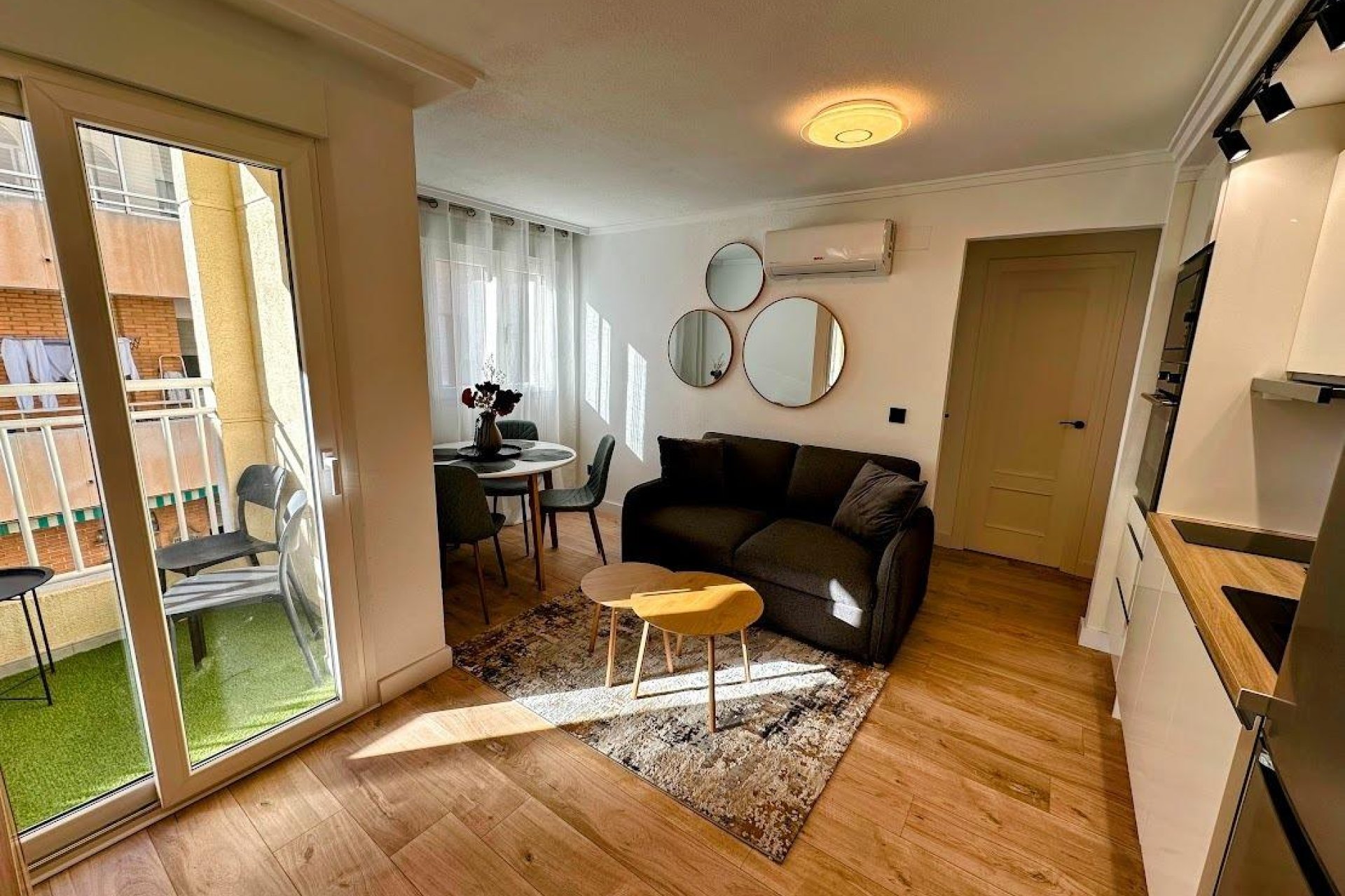 Segunda mano - Apartamento -
Torrevieja - Centro