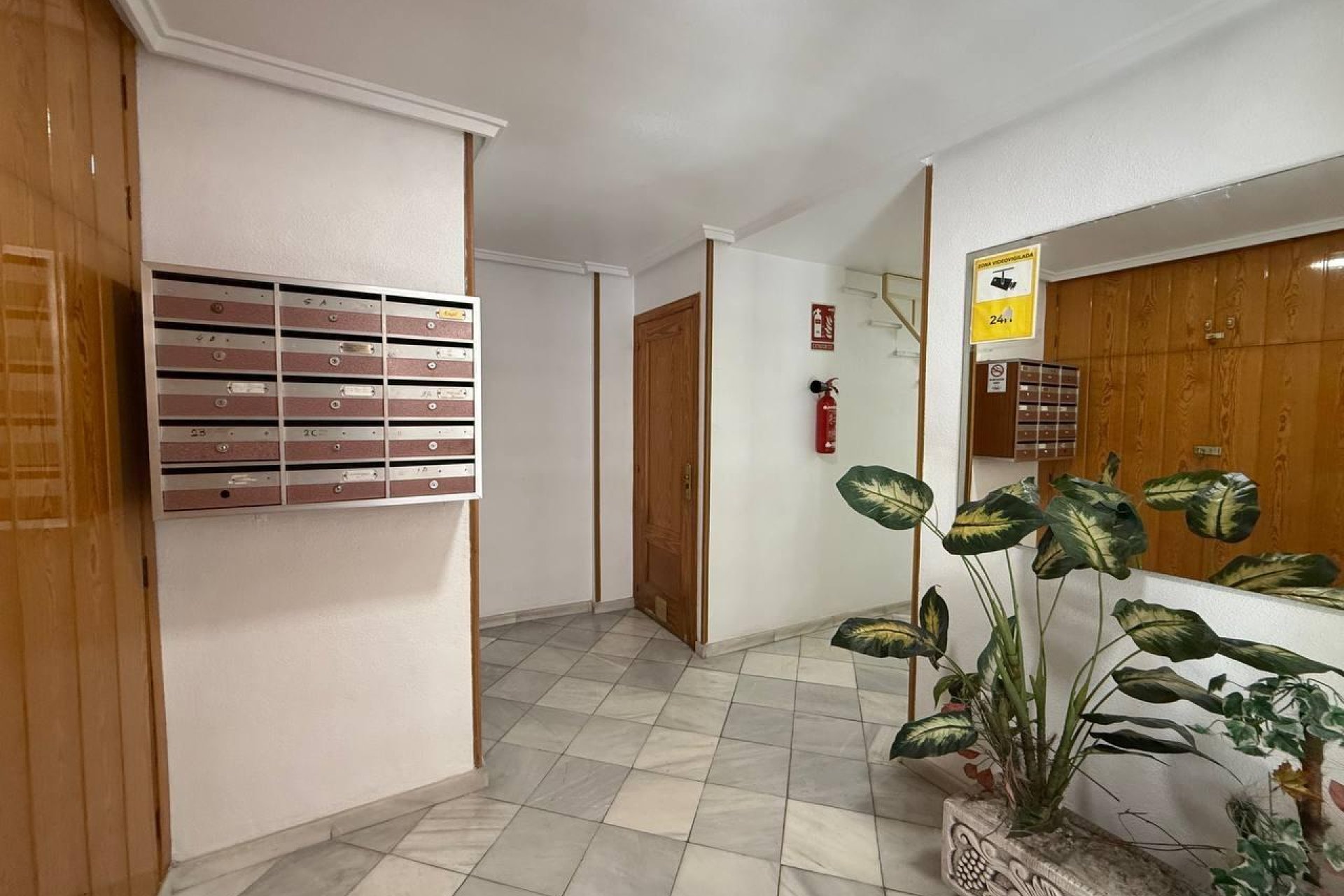 Segunda mano - Apartamento -
Torrevieja - Centro