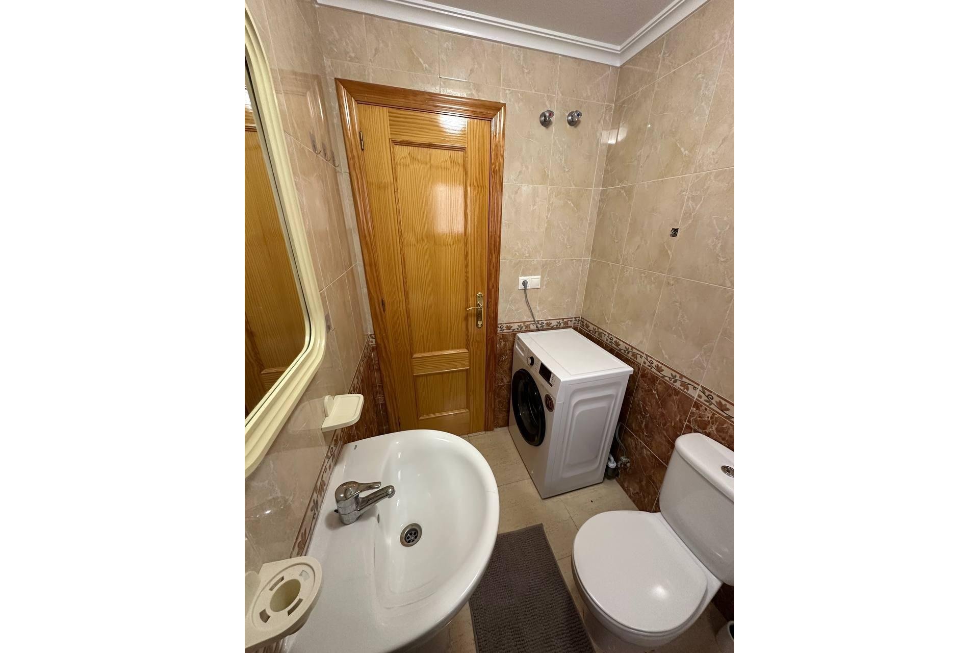 Segunda mano - Apartamento -
Torrevieja - Centro