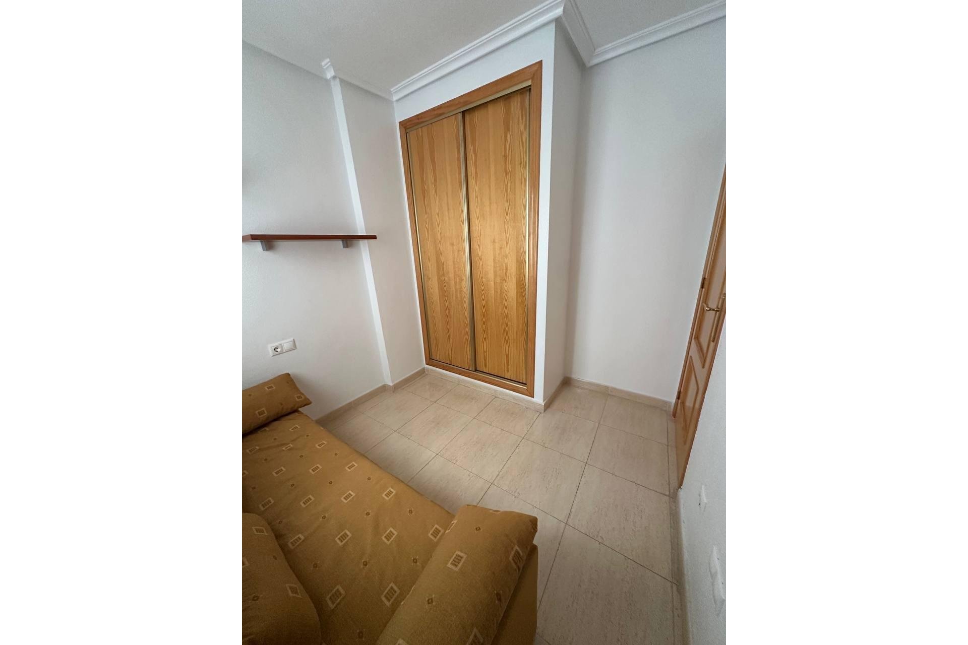 Segunda mano - Apartamento -
Torrevieja - Centro