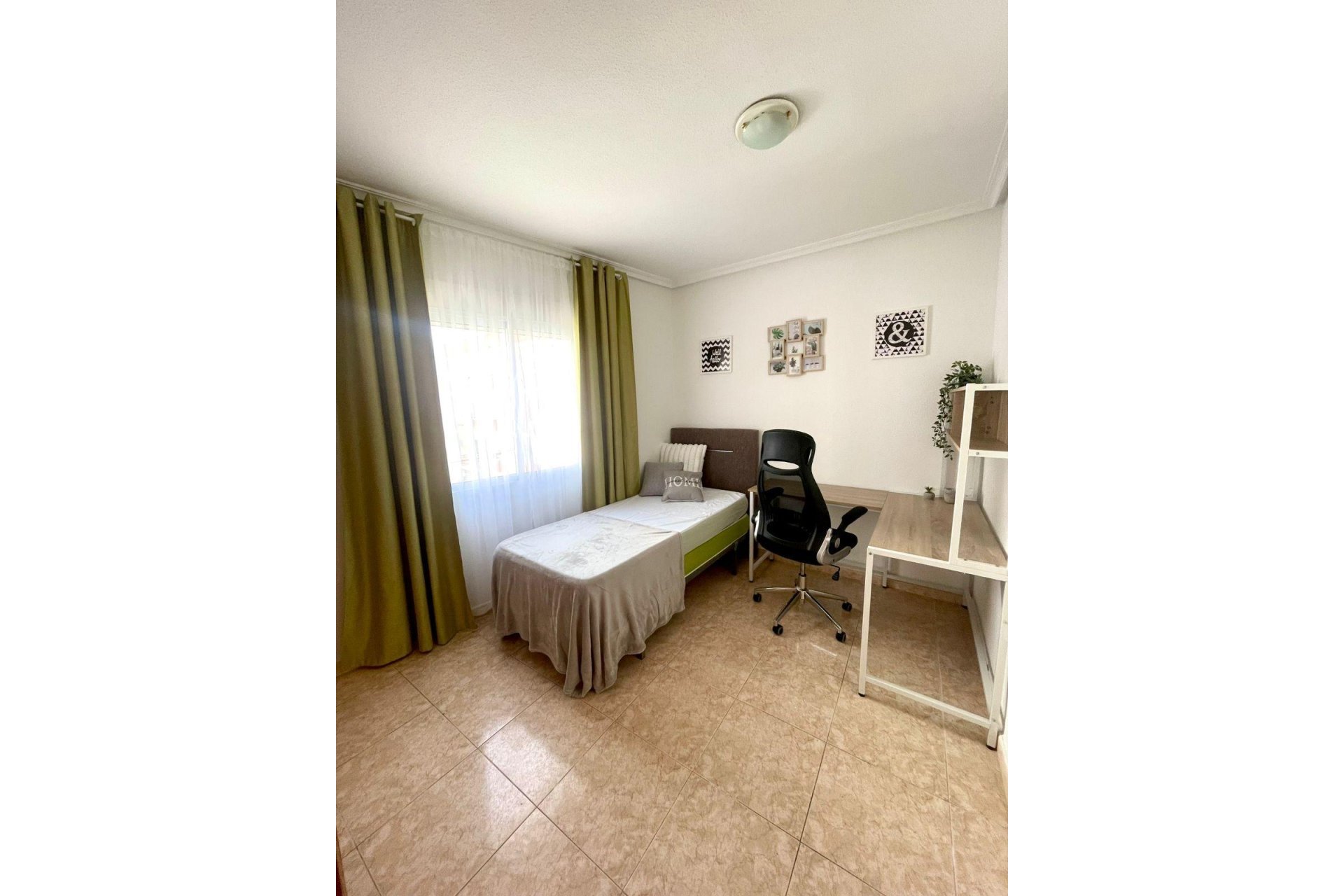 Segunda mano - Apartamento -
Torrevieja - Centro